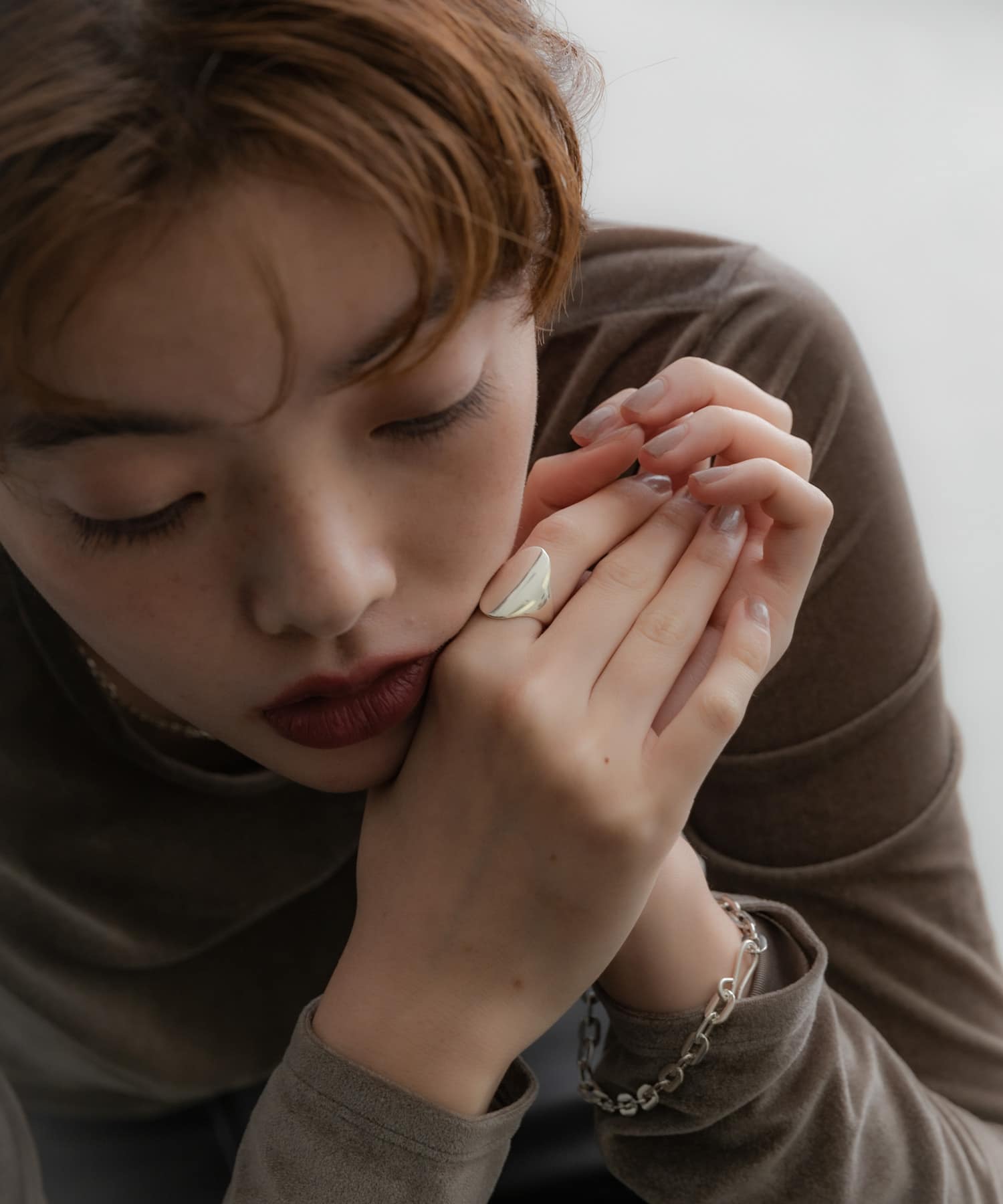 SMELLY so’　platy curve ring SLV -