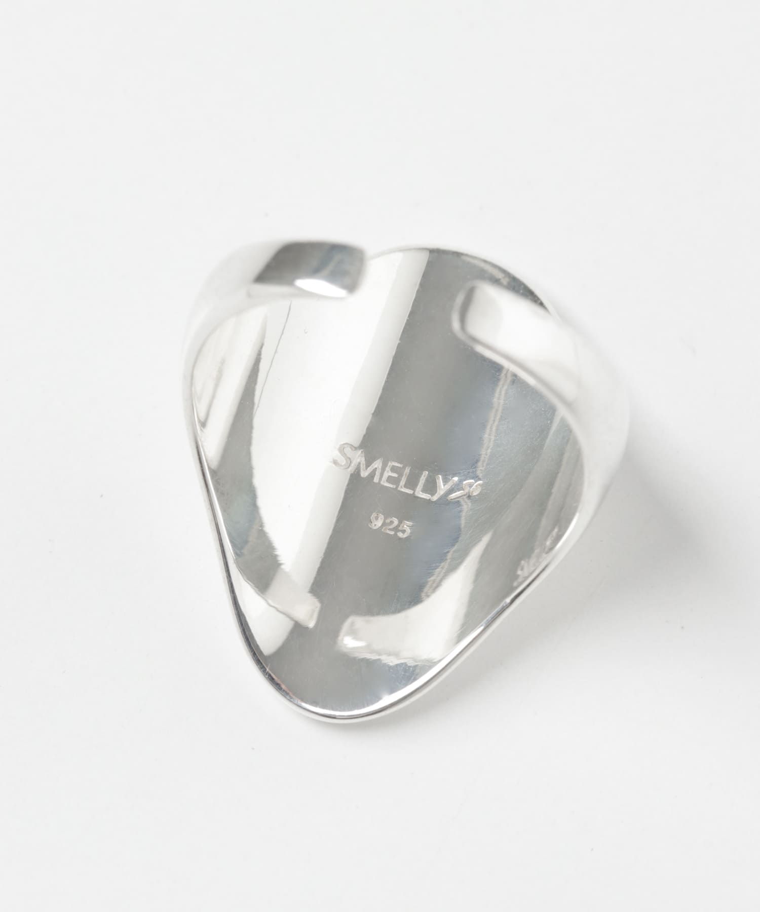 SMELLY so’　platy curve ring SLV -