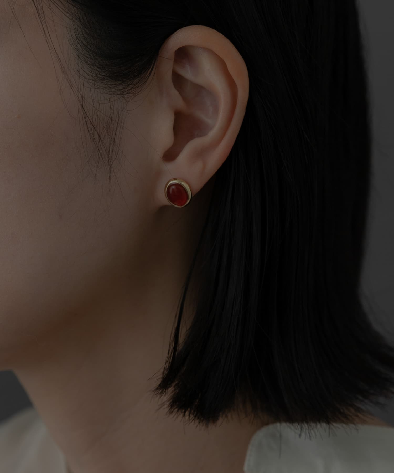 SMELLY so’　carnelian oval pierce GD/RE -