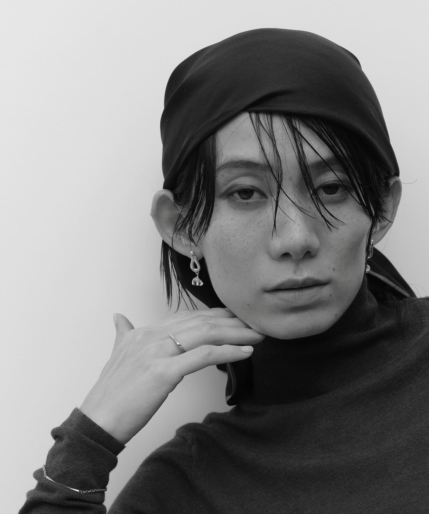 SMELLY so’　crystal drop pierce SLV -