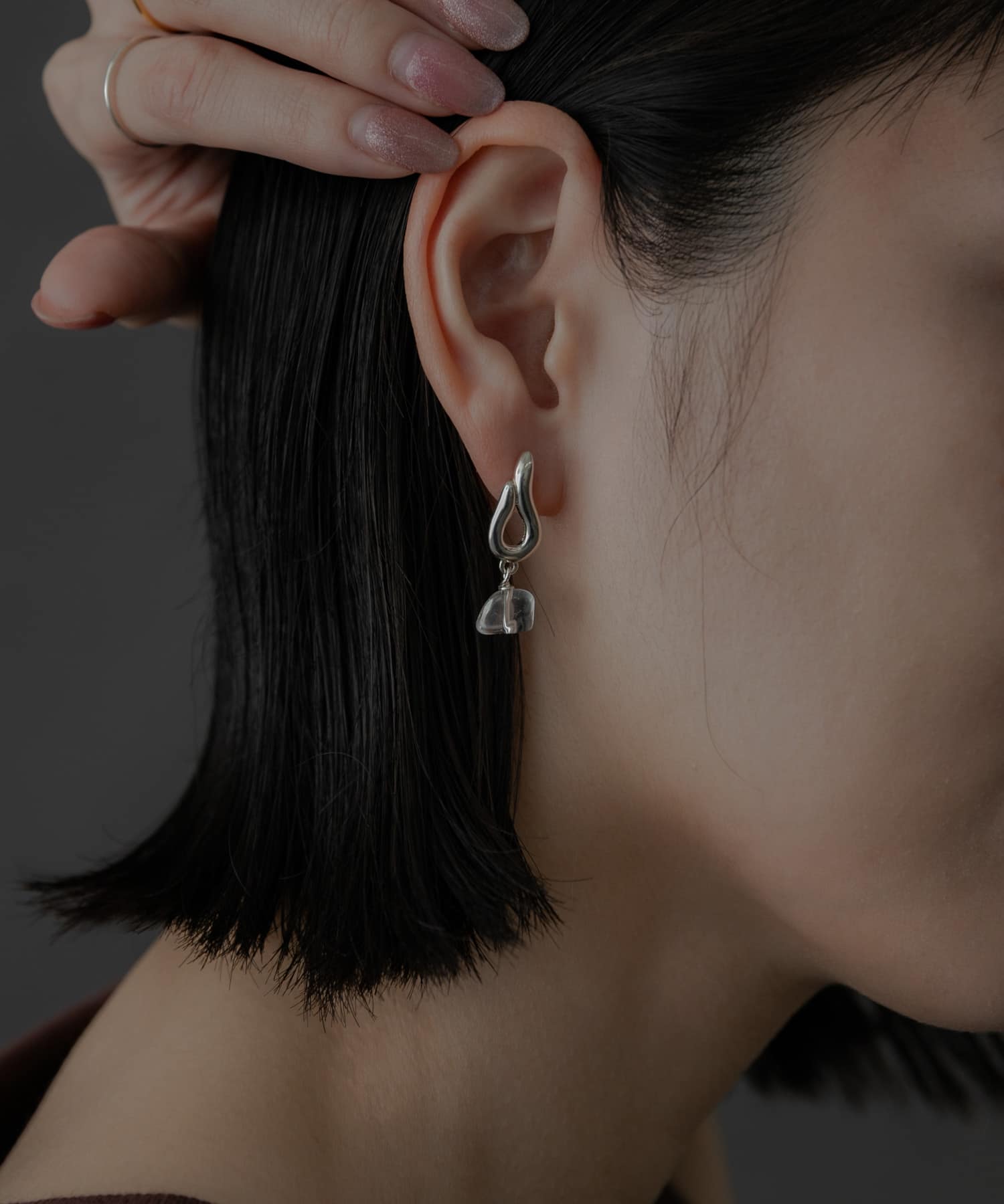 SMELLY so’　crystal drop pierce SLV -