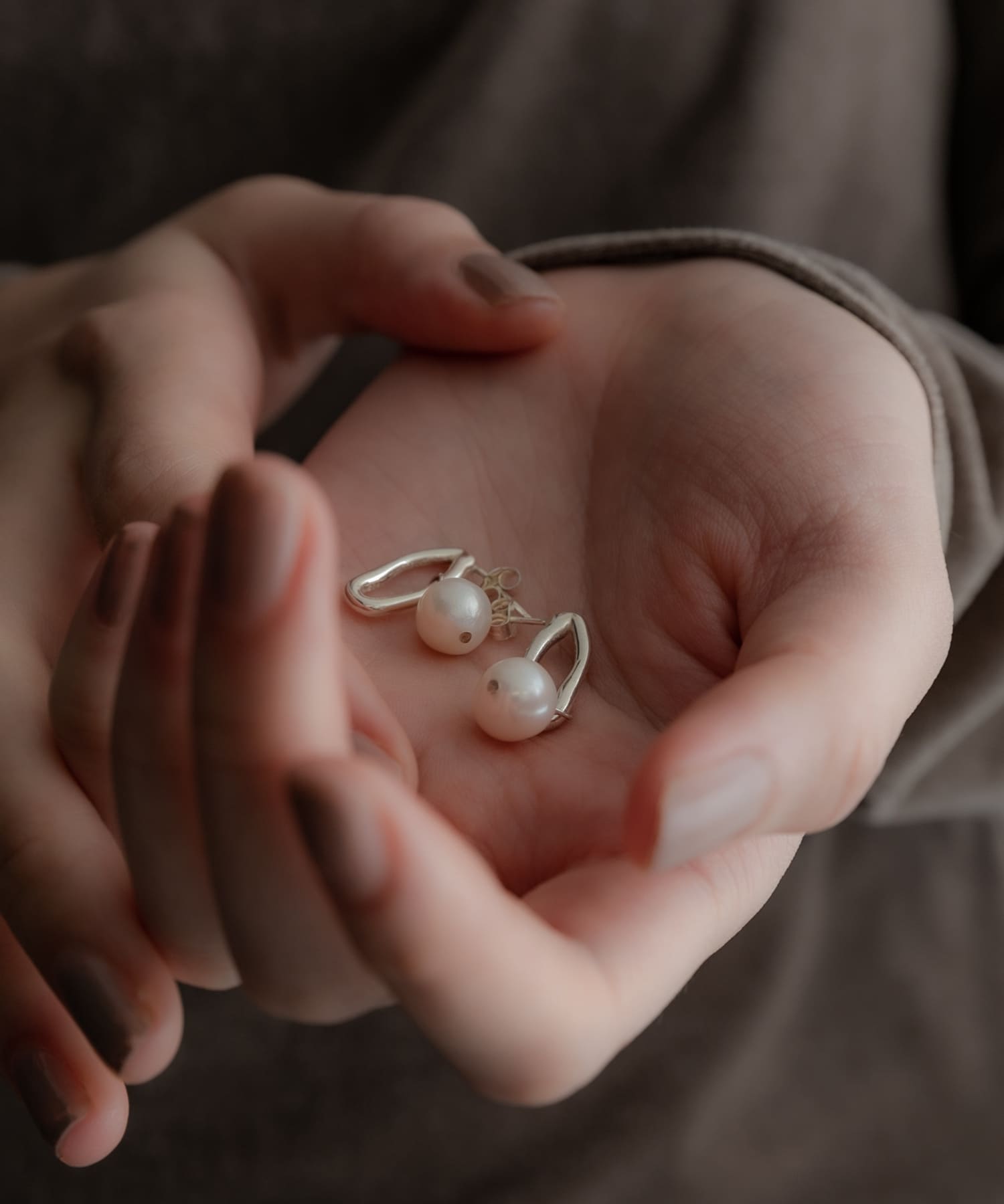 SMELLY so’　pearl drop pierce