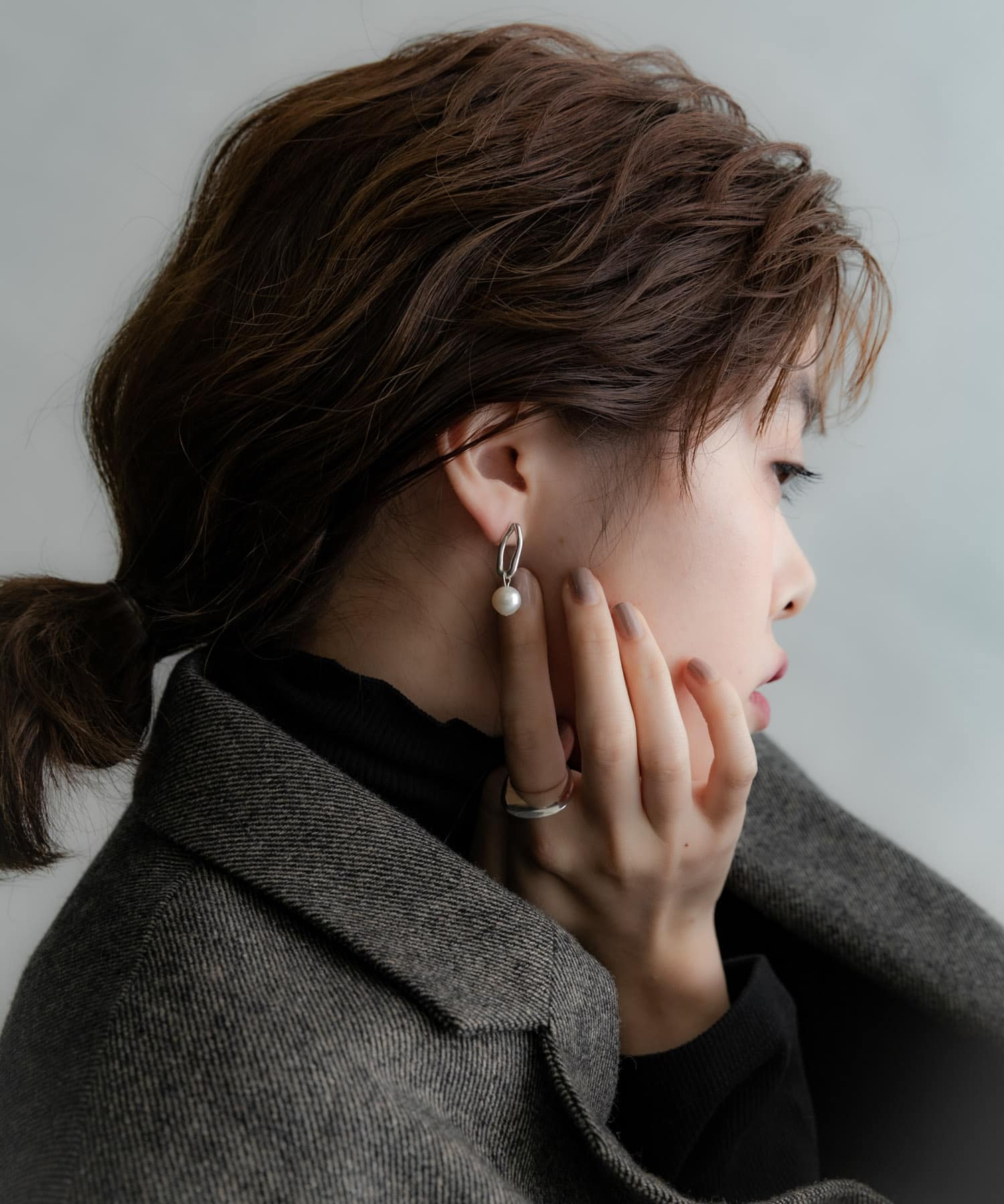 SMELLY so’　pearl drop pierce SLV -