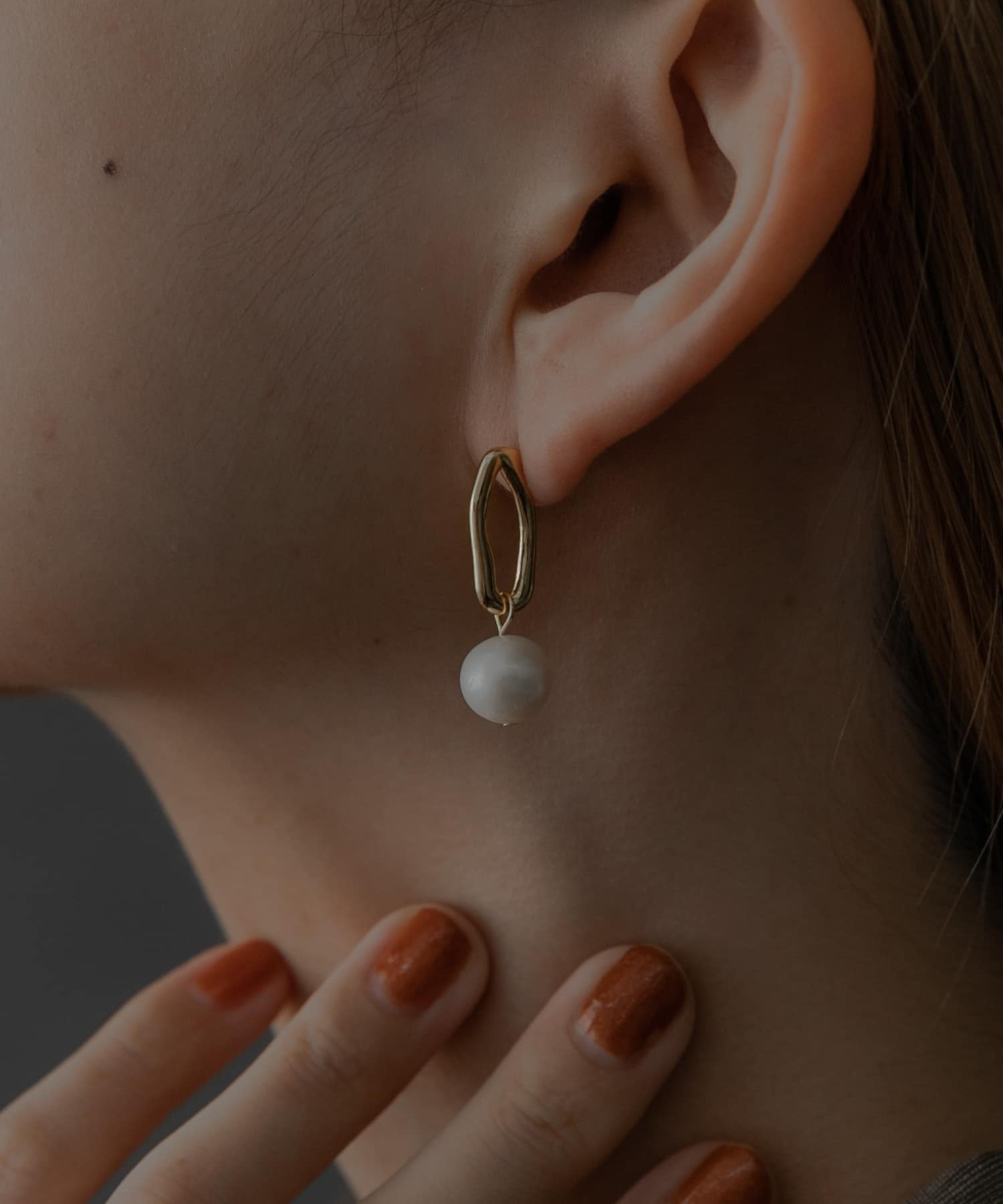 SMELLY so’　pearl drop pierce GLD -