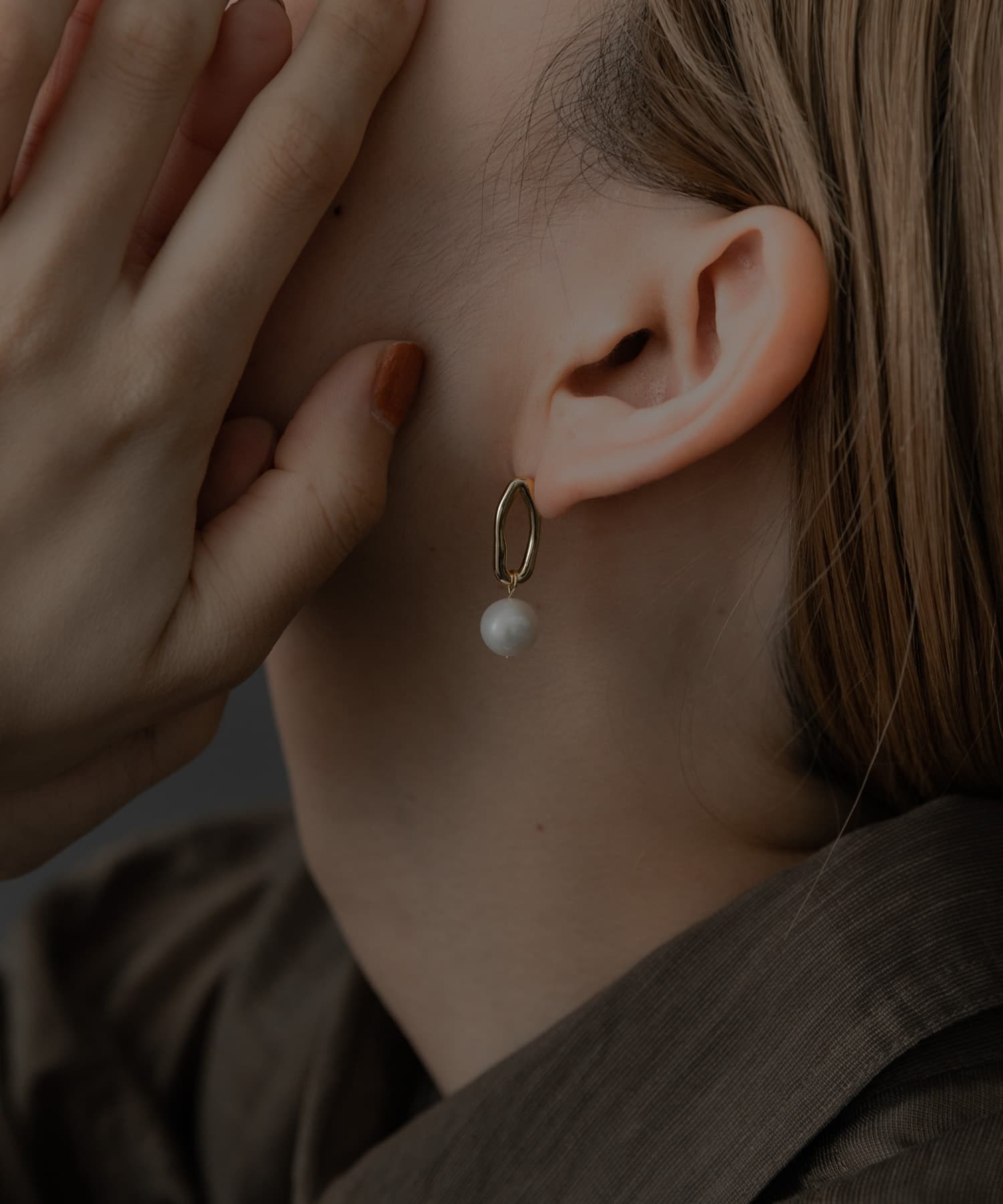 SMELLY so’　pearl drop pierce GLD -