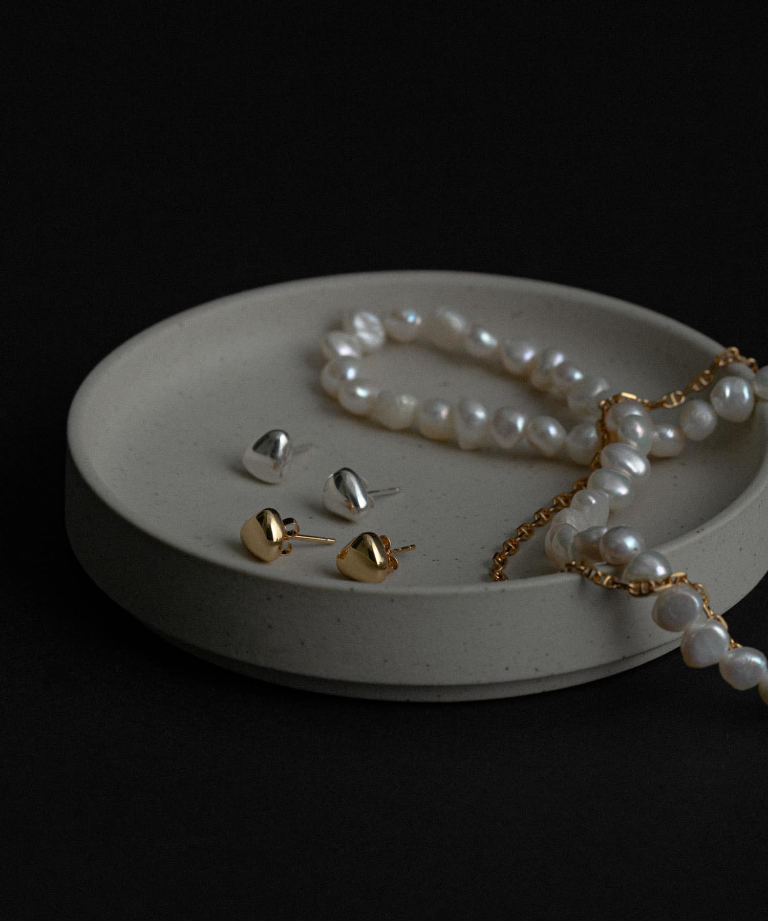 SMELLY so’　grain pierce GLD -