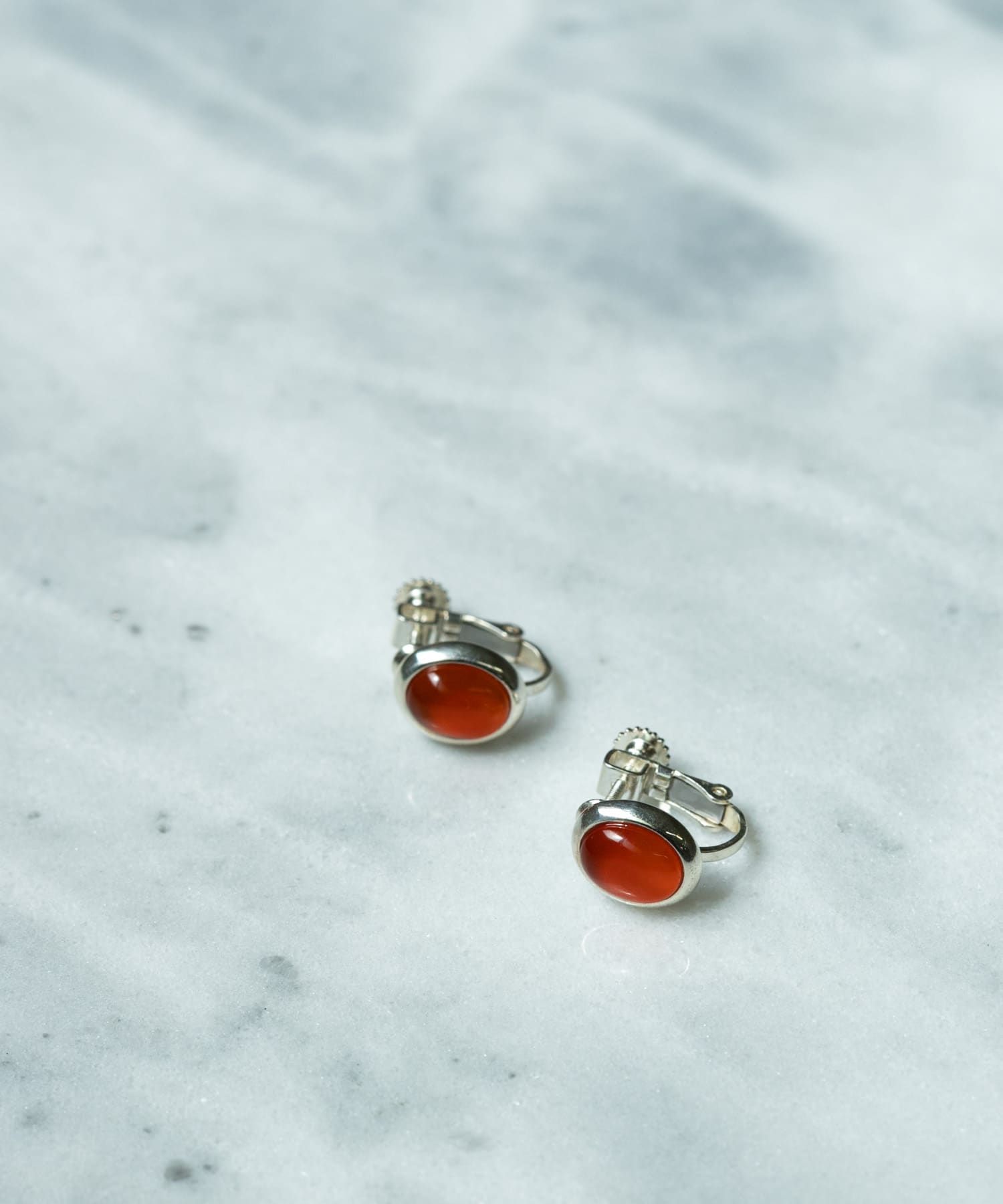 SMELLY so’　carnelian oval earring SL/RE -