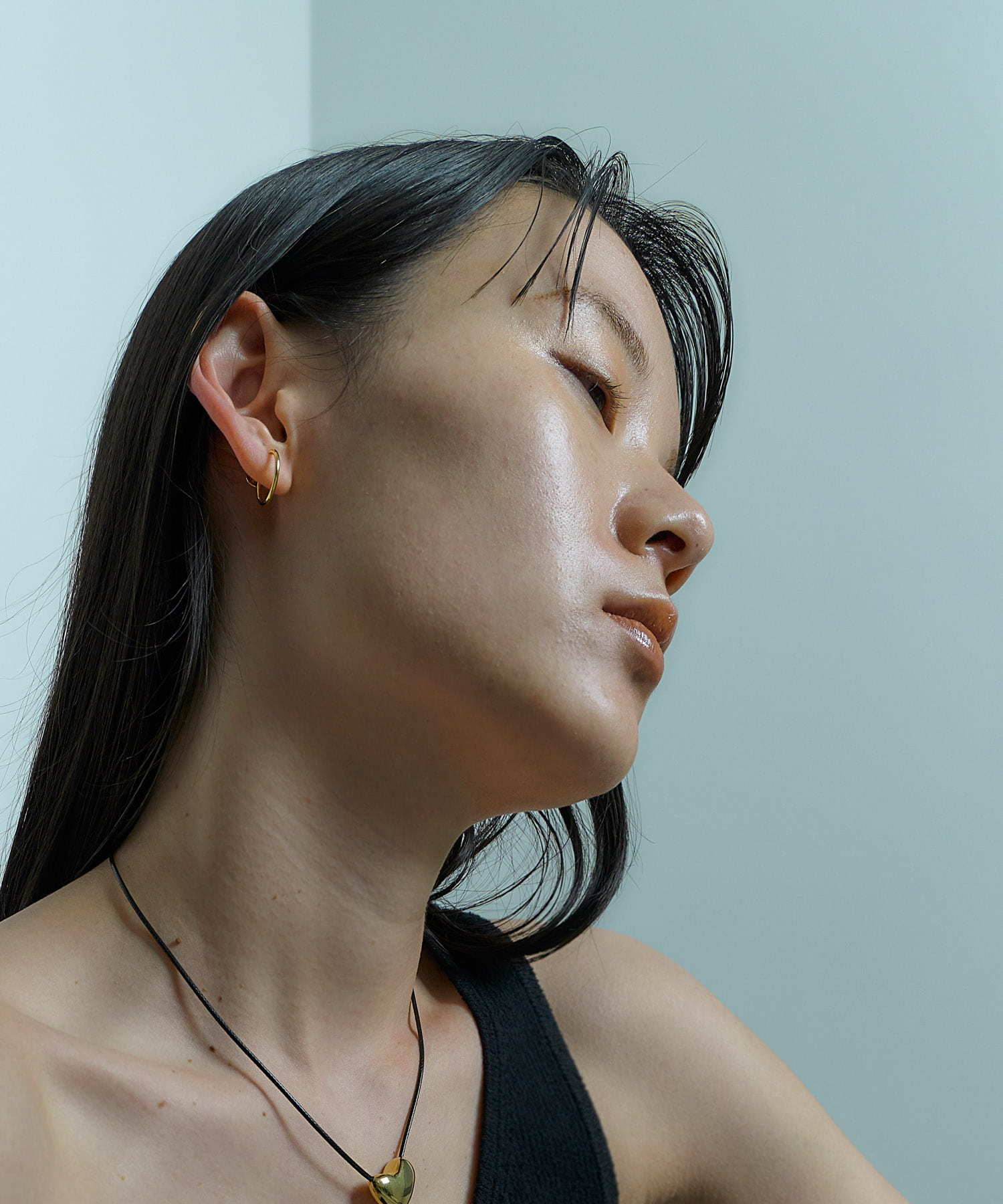 SMELLY so’　thin hoop earring GLD -