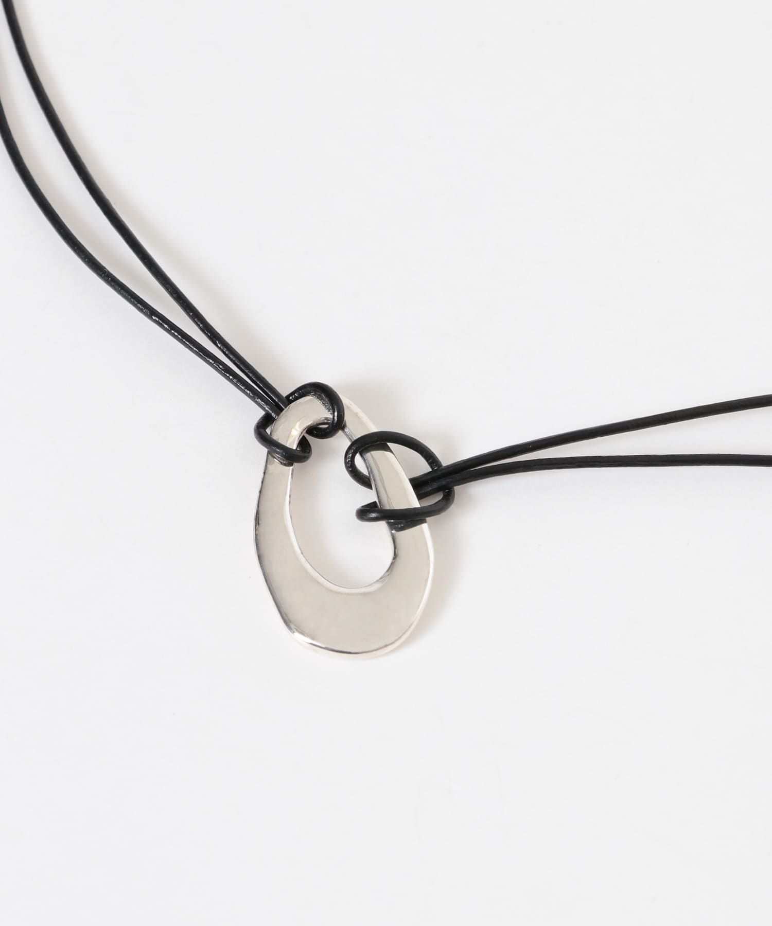 SMELLY so’　oval plate cord necklace SLV -