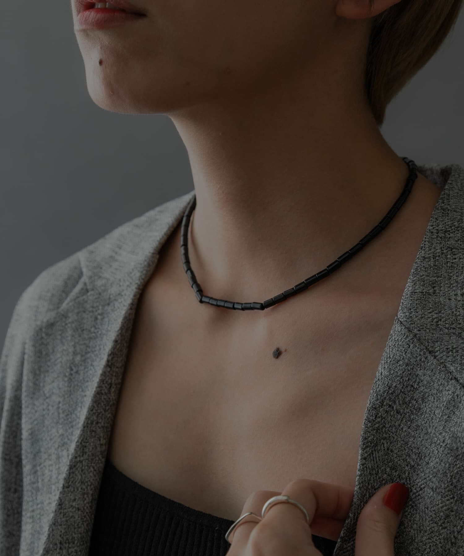 SMELLY so’　onyx mantel necklace BLK -
