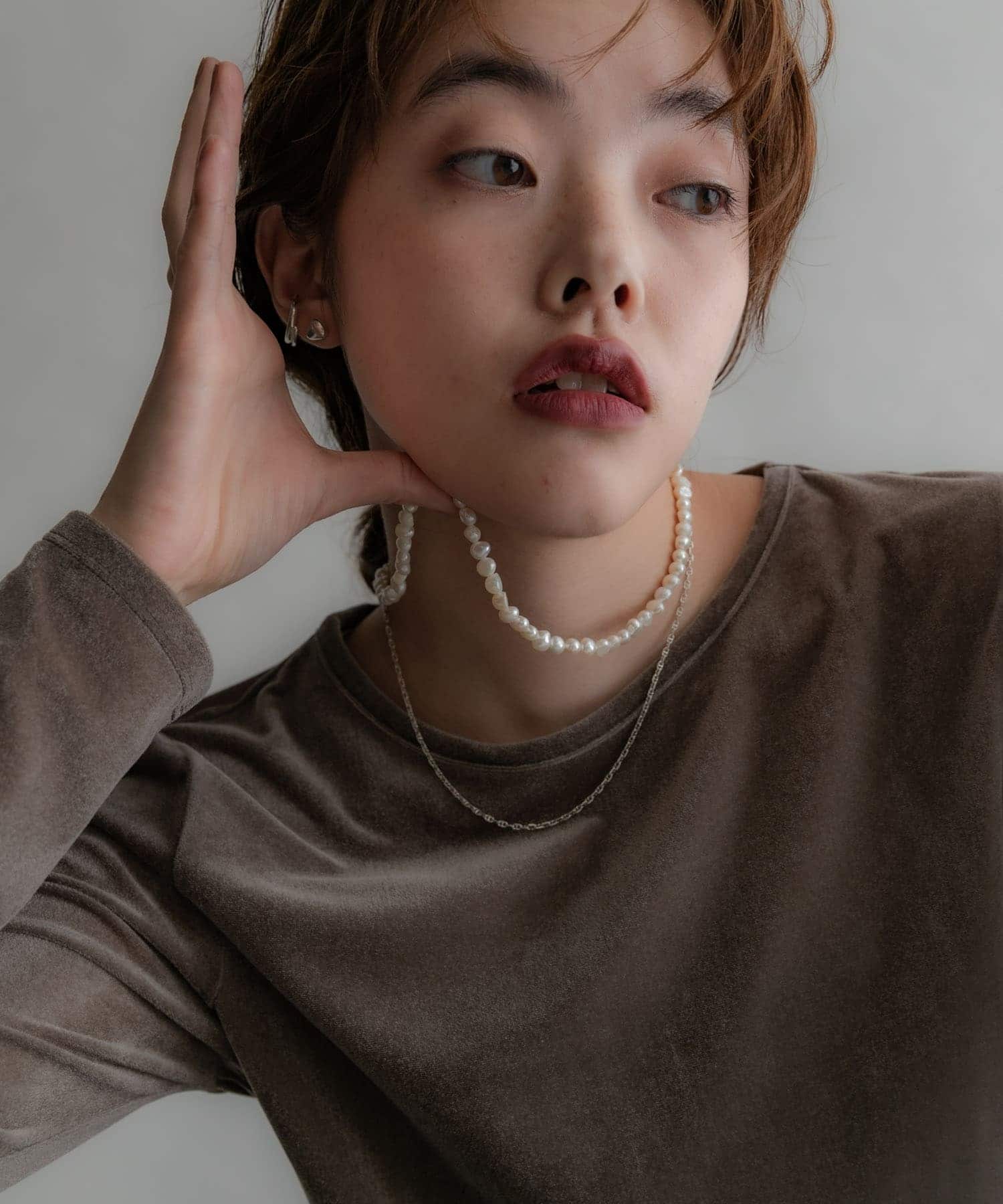 SMELLY so’　pearl hook necklace IVO -