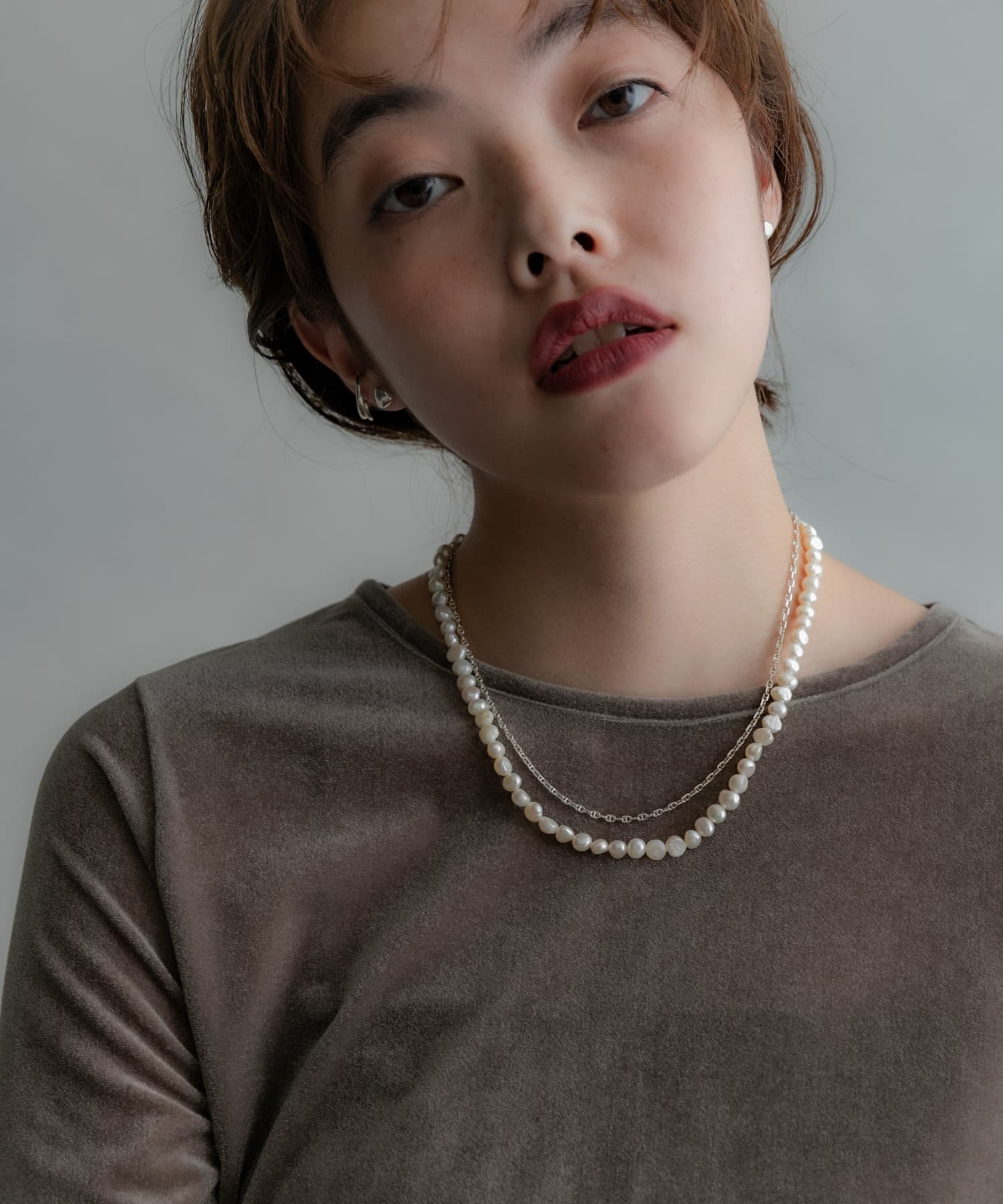 SMELLY so’　pearl hook necklace IVO -
