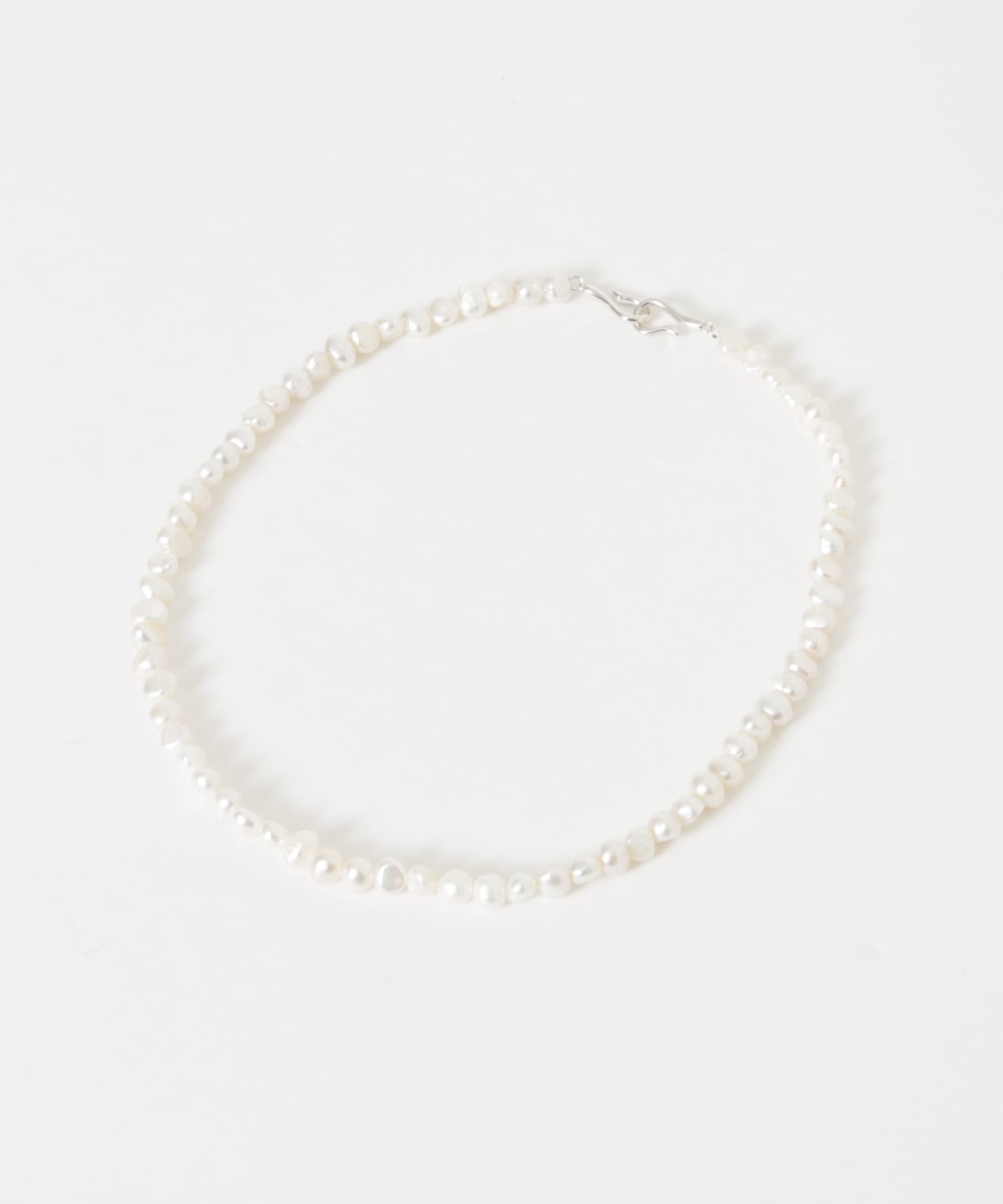 SMELLY so’　pearl hook necklace IVO -