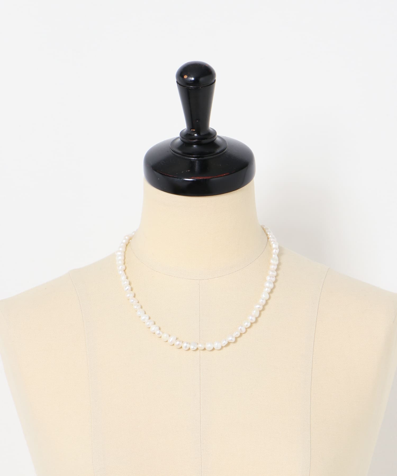 SMELLY so’　pearl hook necklace IVO -
