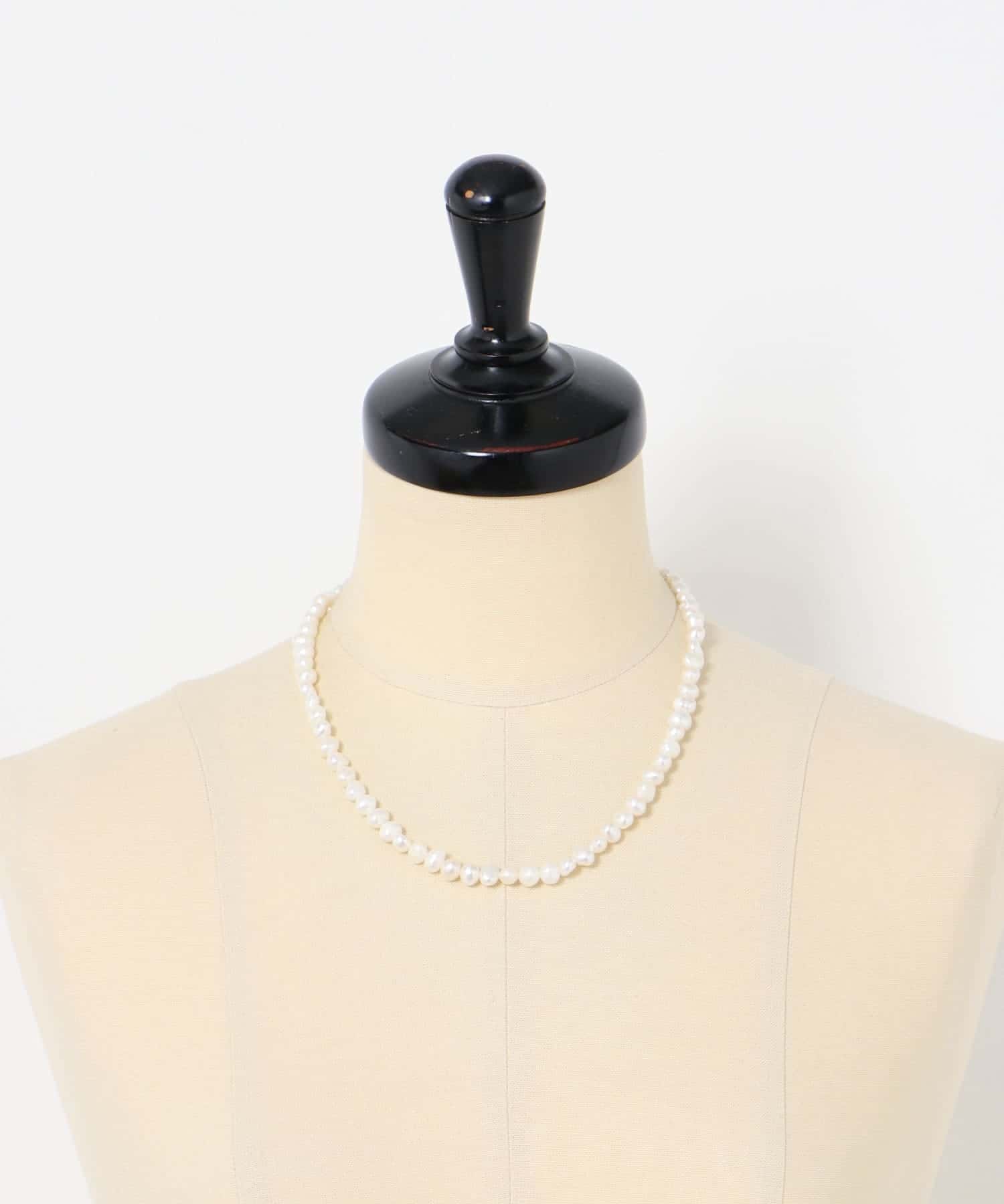 SMELLY so’　pearl hook necklace IVO -