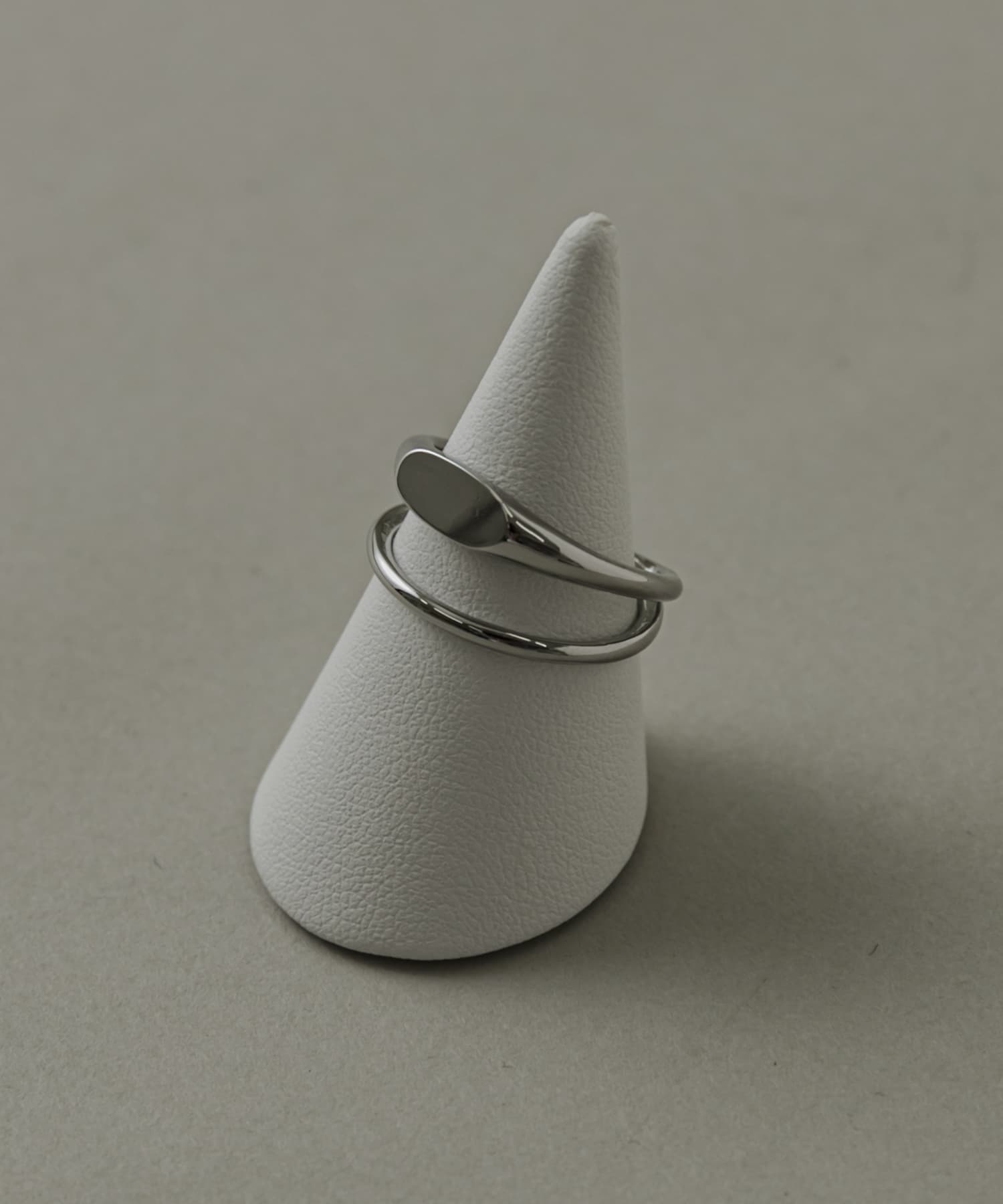 XOLO TRIANGLE RING THIN(L SILVER): アクセサリー｜URBAN RESEARCH