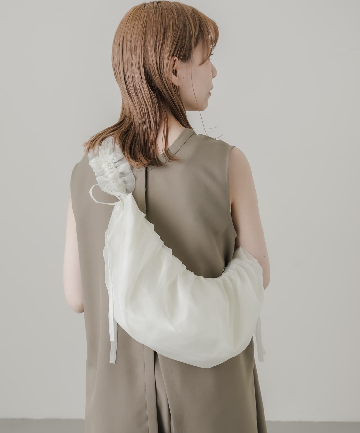 フリルギャザーリボンショルダーバッグ IVO -