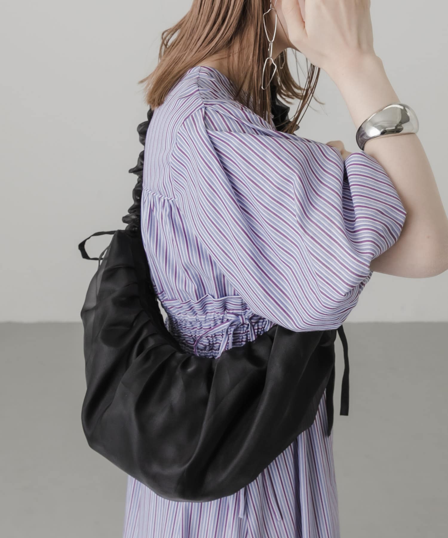 フリルギャザーリボンショルダーバッグ BLK -