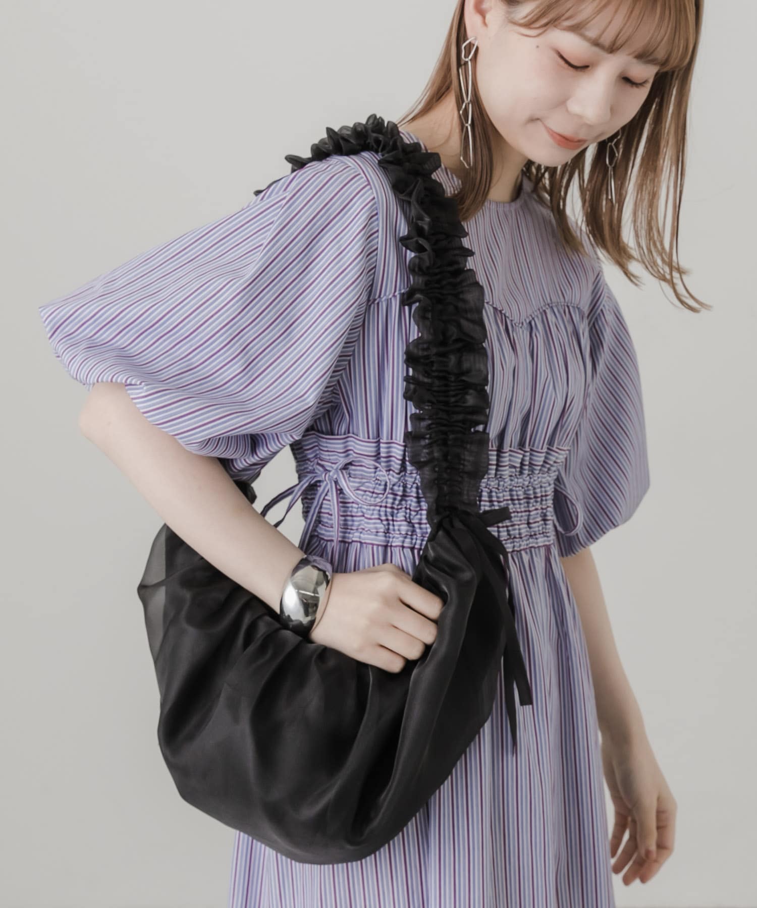 フリルギャザーリボンショルダーバッグ BLK -