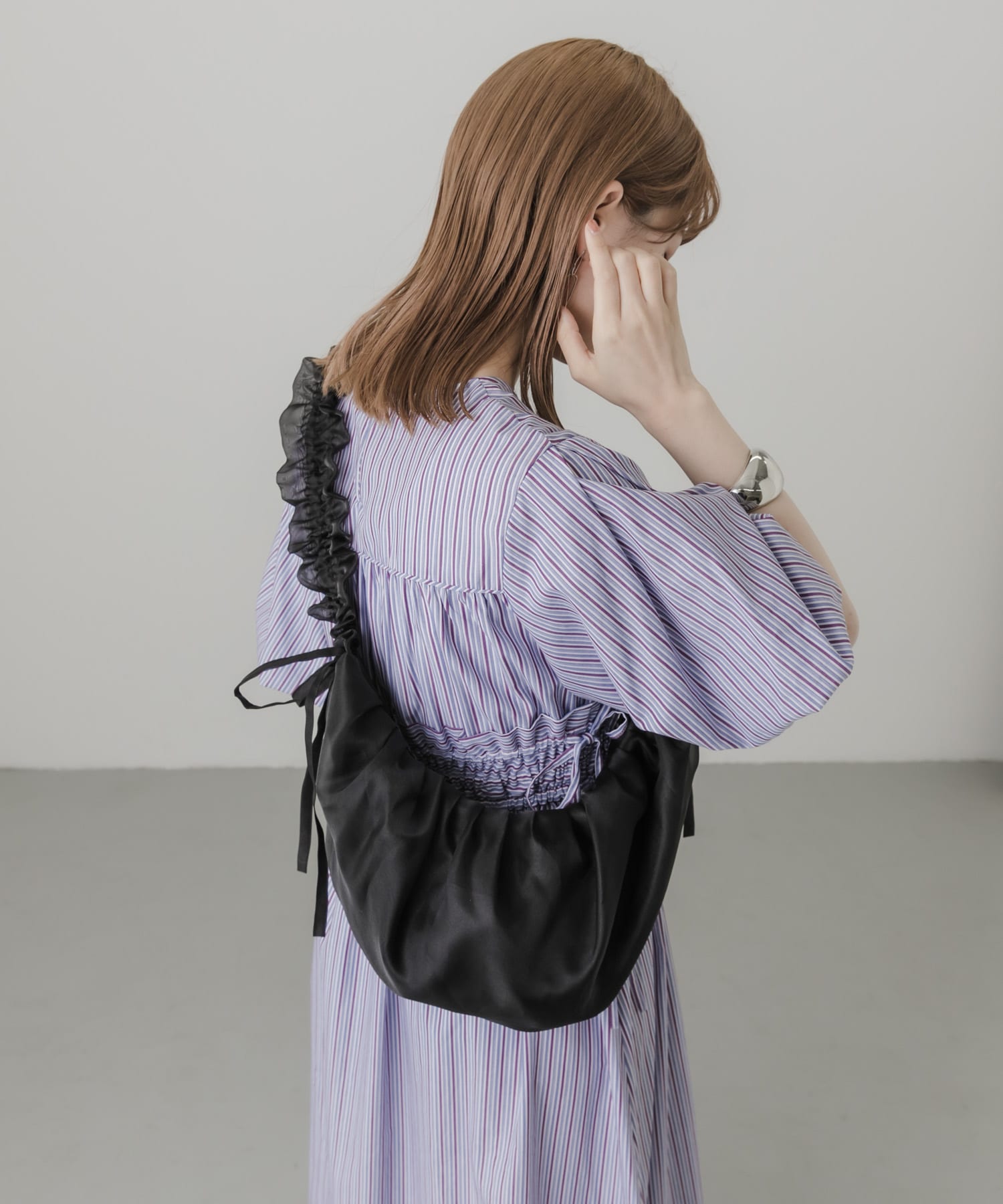フリルギャザーリボンショルダーバッグ BLK -