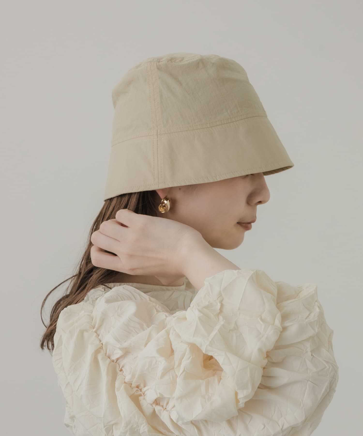 ナイロンバケットハット BEG -