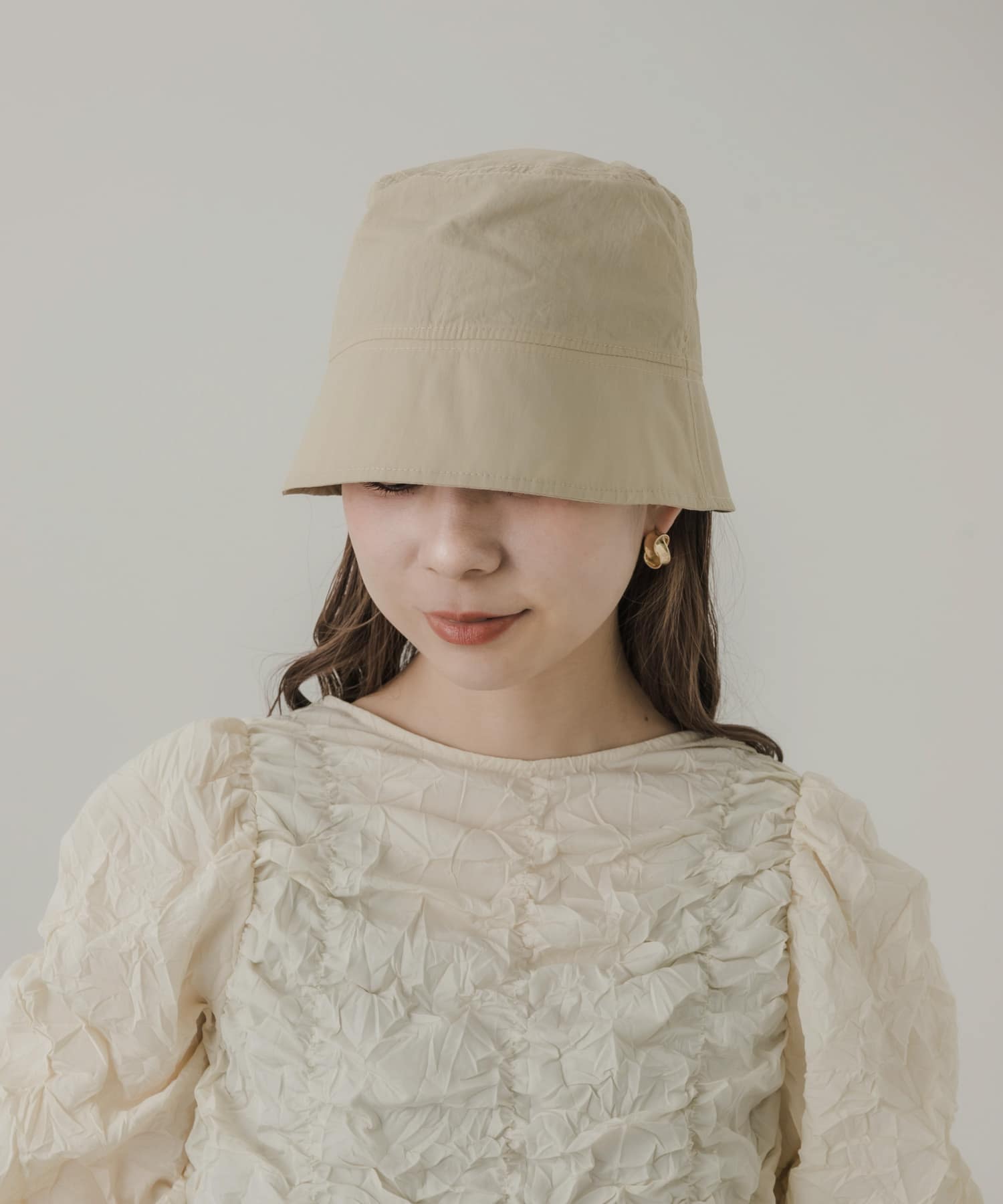 ナイロンバケットハット BEG -