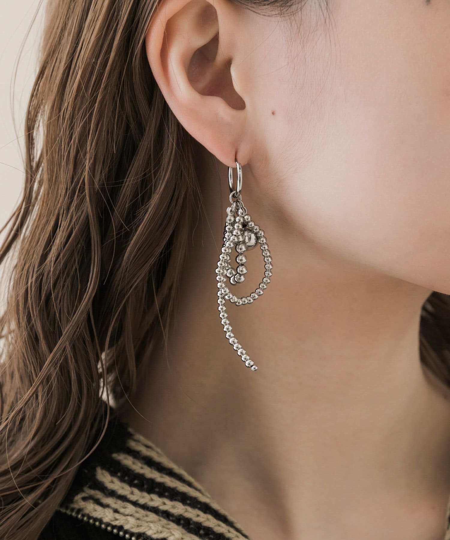 メタルボールアシメピアス SLV -