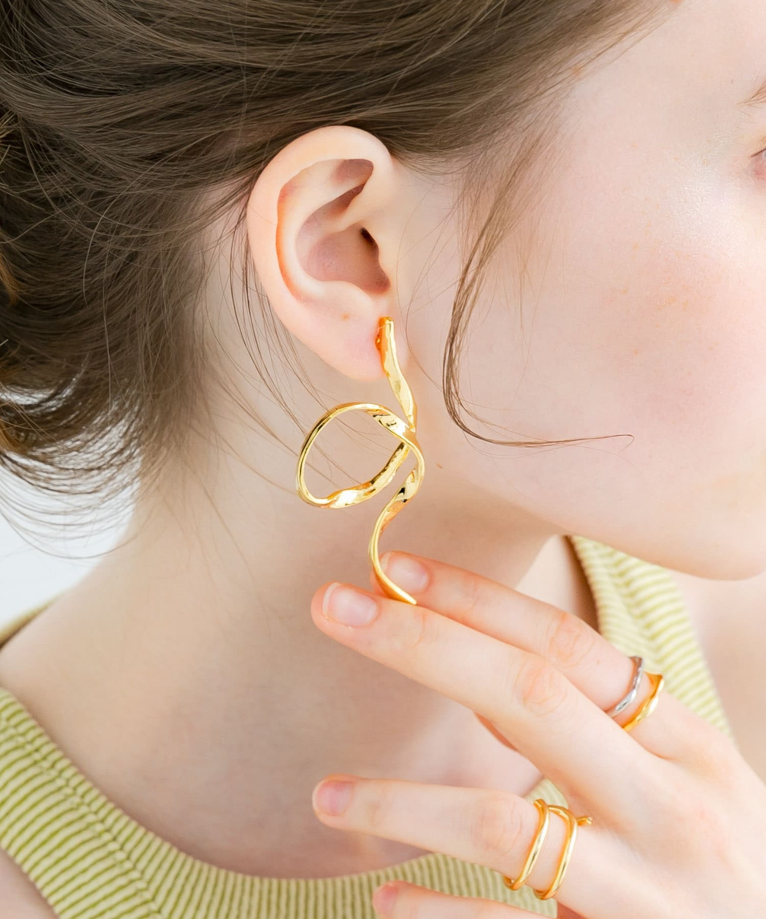 メタルラインアシンメトリーピアス GLD -