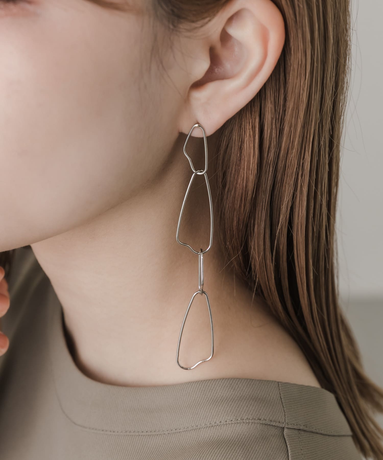 メタルフレームスウィングピアス SLV -