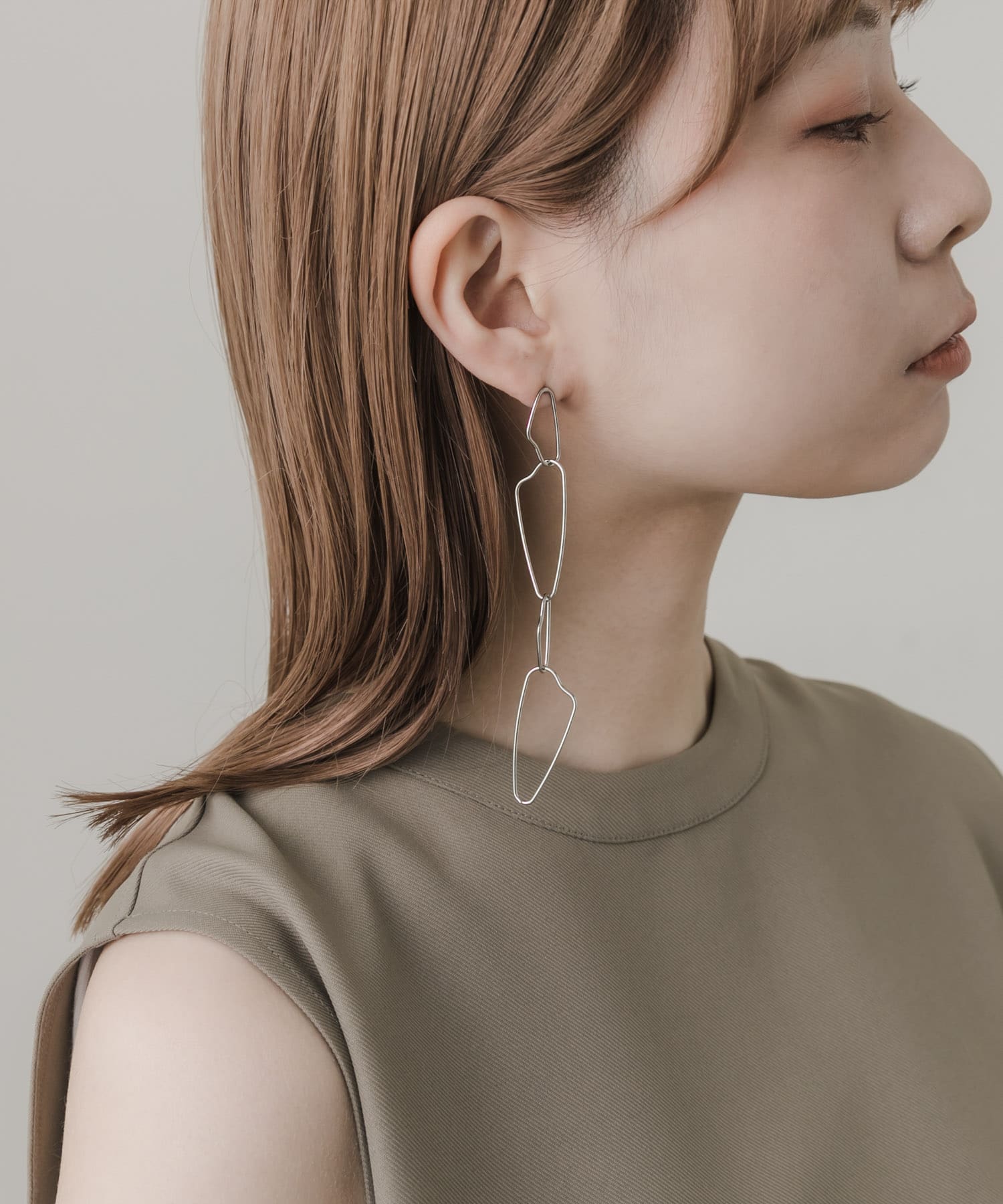 メタルフレームスウィングピアス SLV -