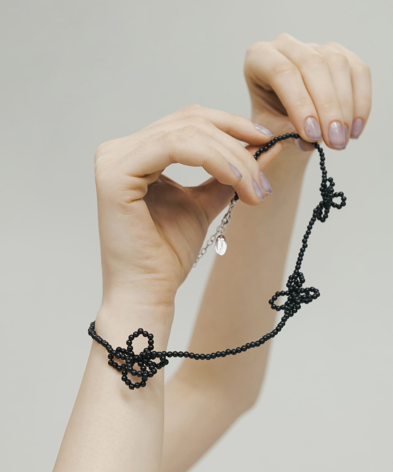 ビーズフラワーネックレス BLK -