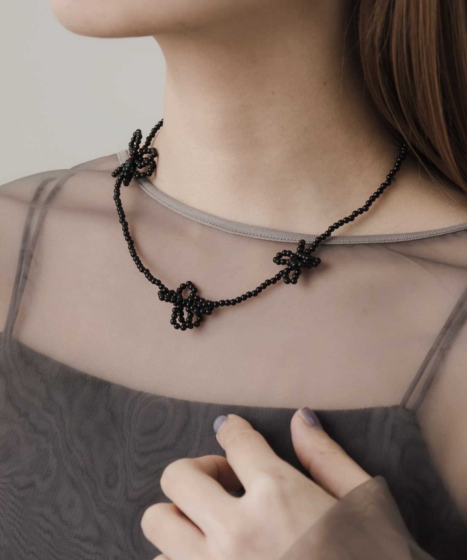 ビーズフラワーネックレス BLK -