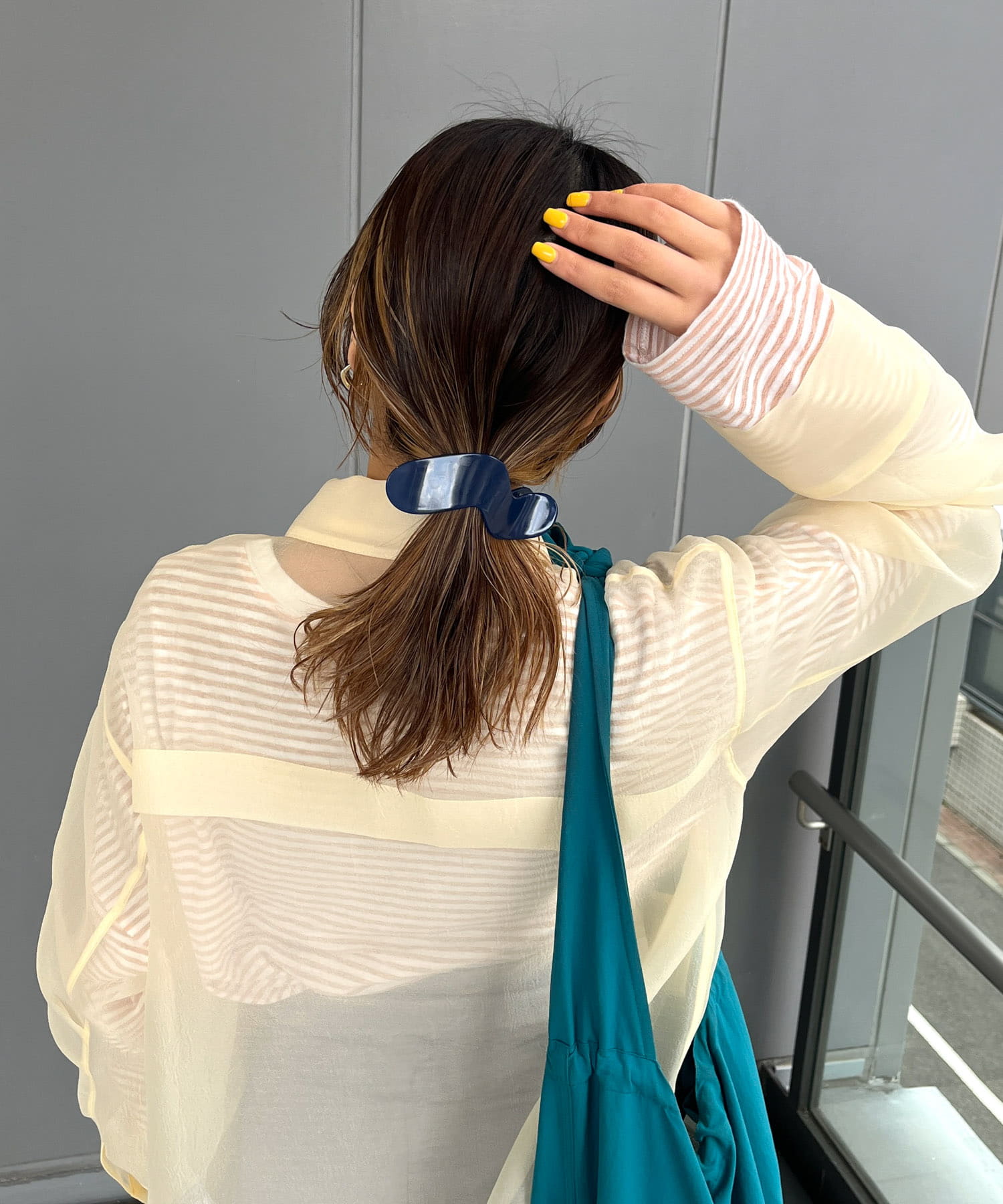 ウェーブヘアクリップ BLU -