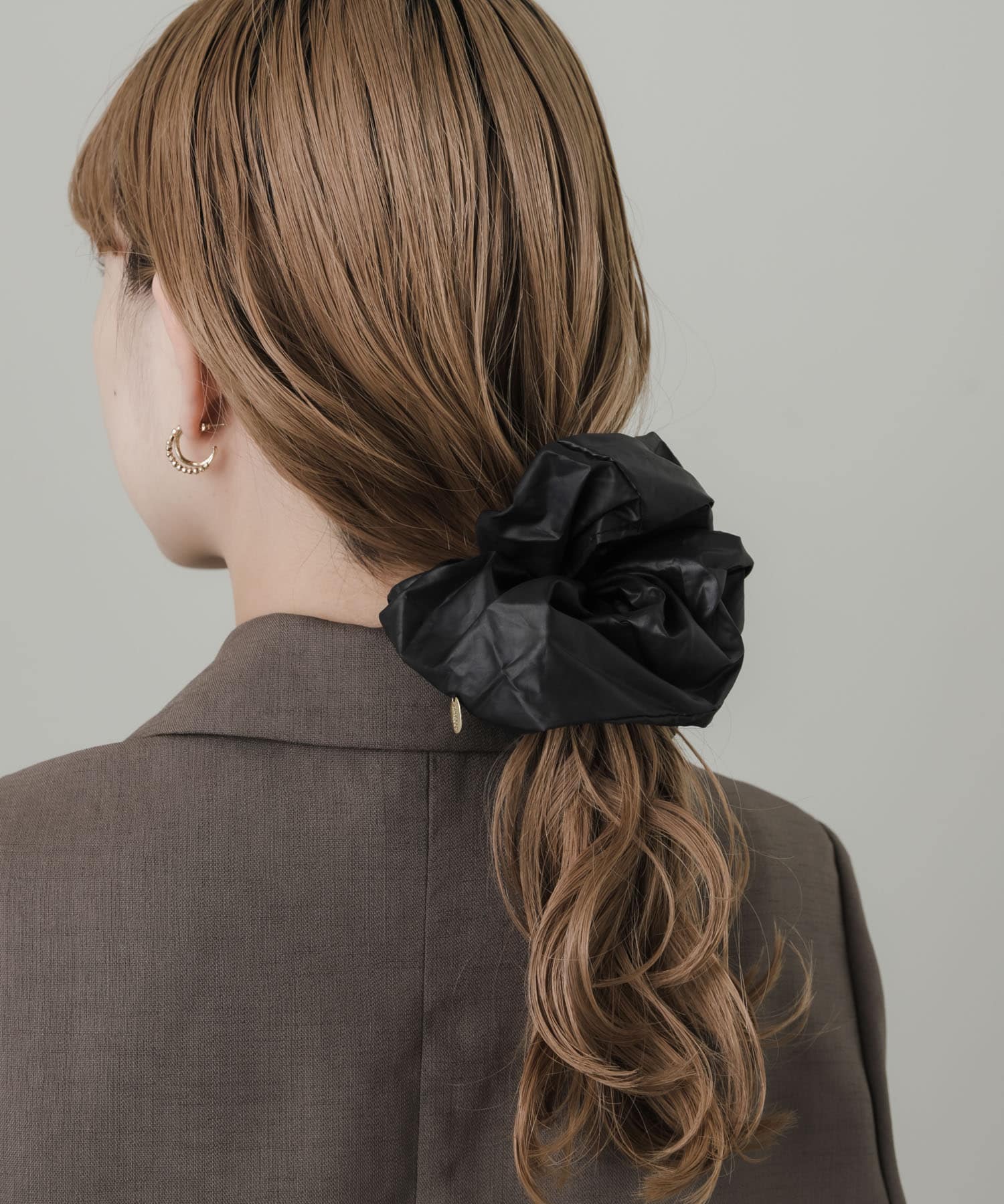 ボリュームシュシュ BLK -