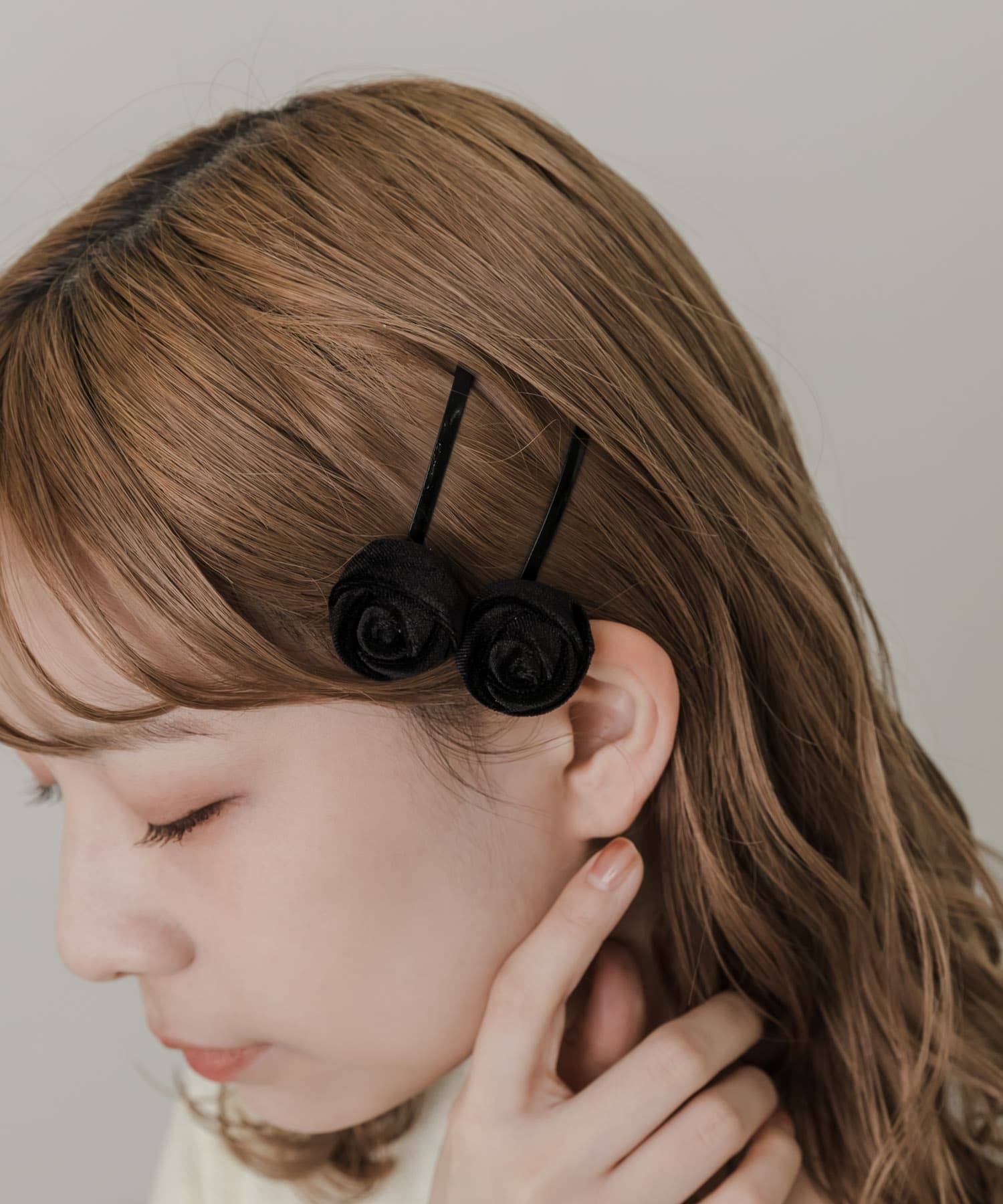 ベロアローズ2セットピン BLK -
