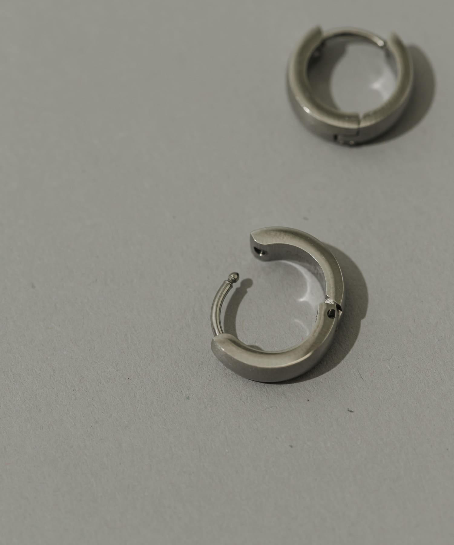 ステンレスワンタッチマットフープピアス SLV -