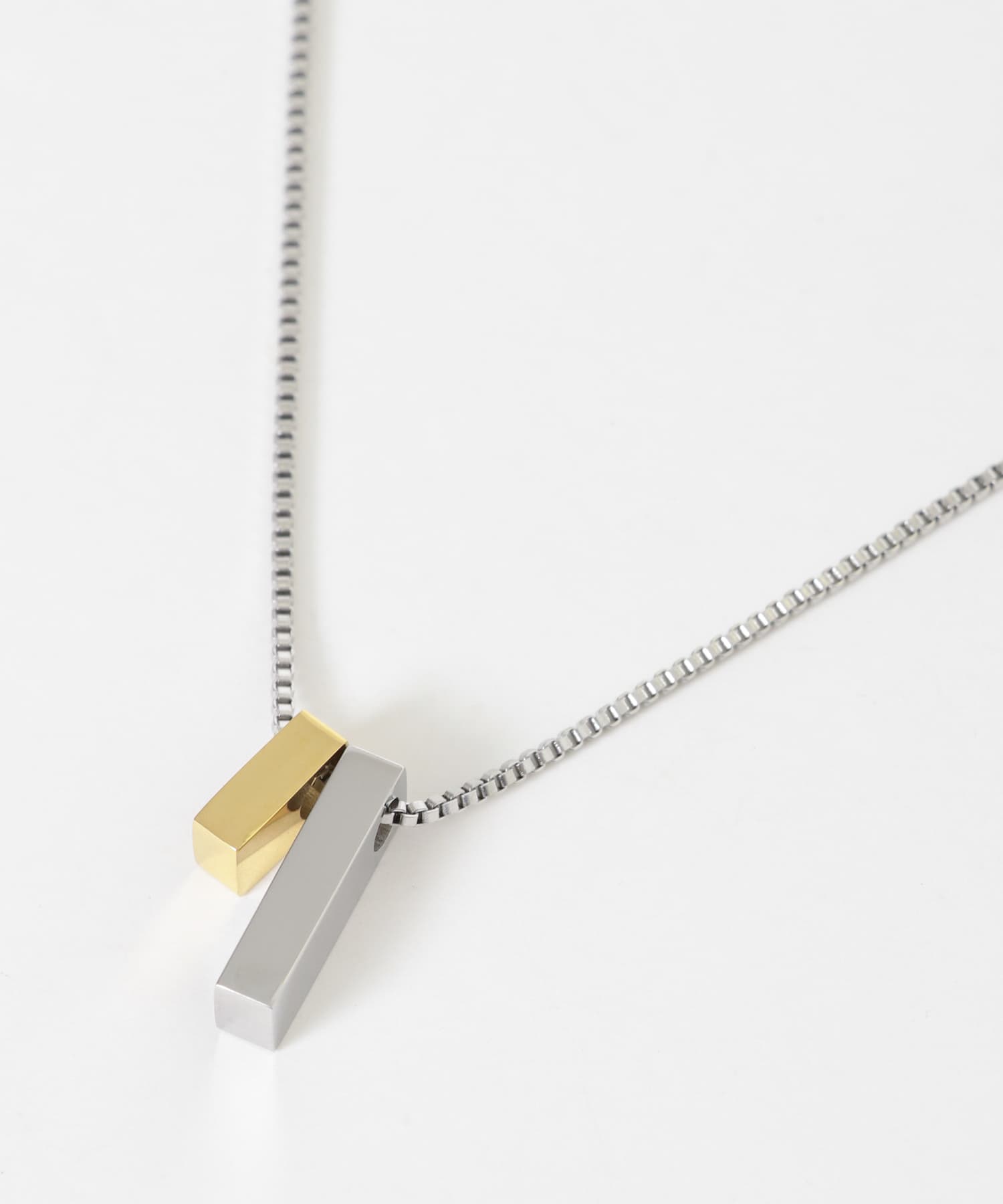 ステンレスコンビトップスクエアネックレス SLV/GLD -