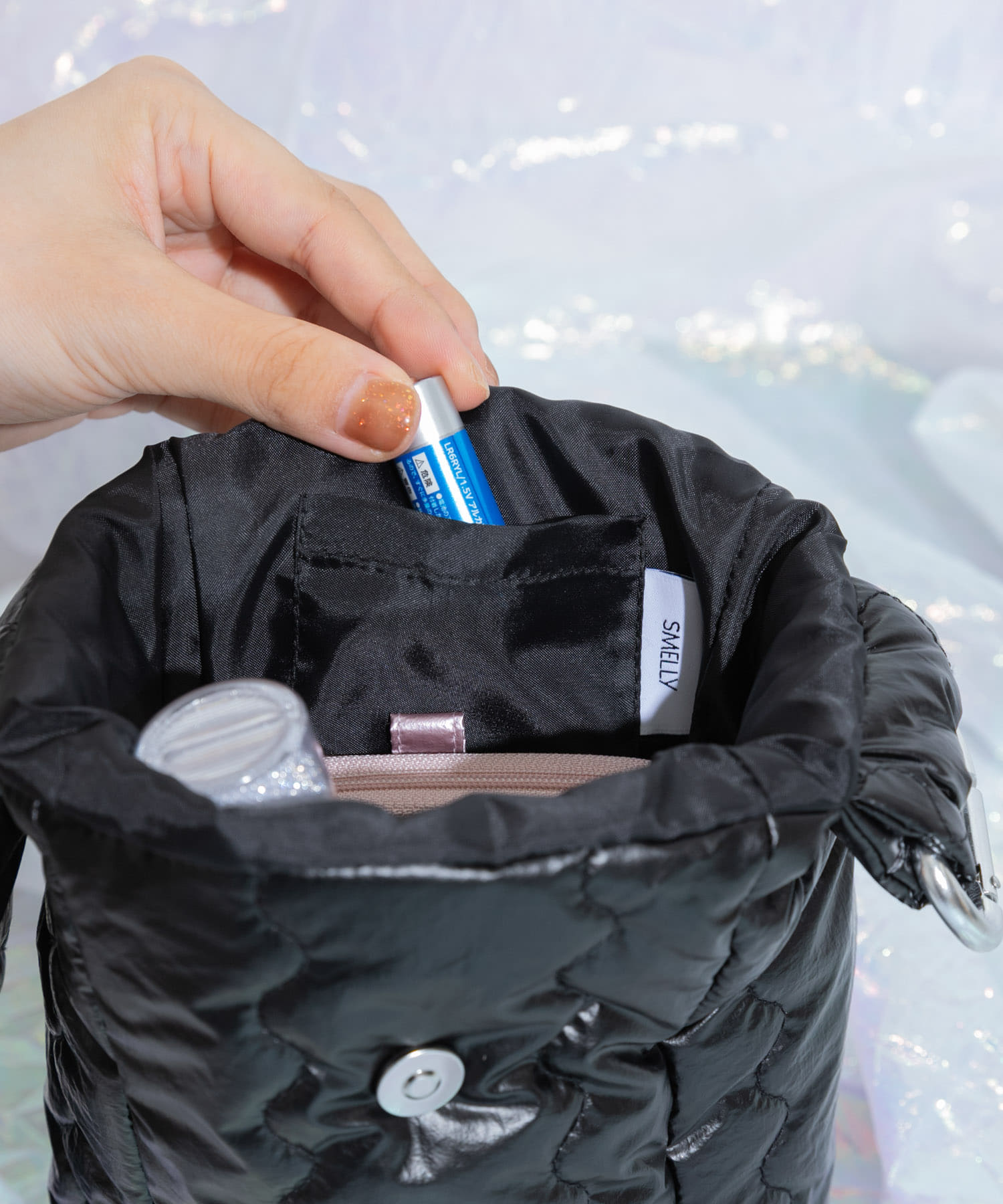 内ポケットは、ペンライトの予備電池収納にぴったり