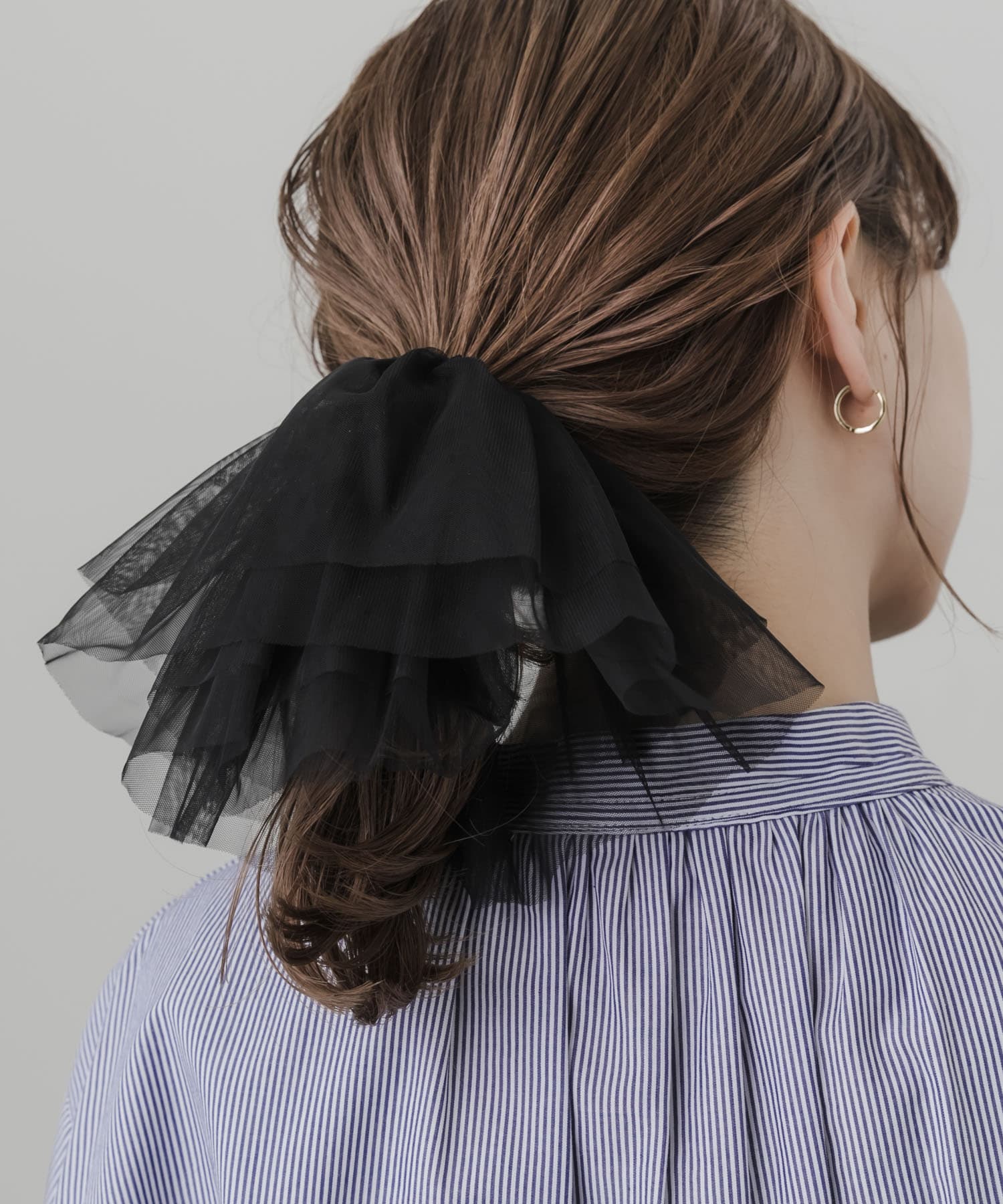 ヘアアクセとしても着用可能です。