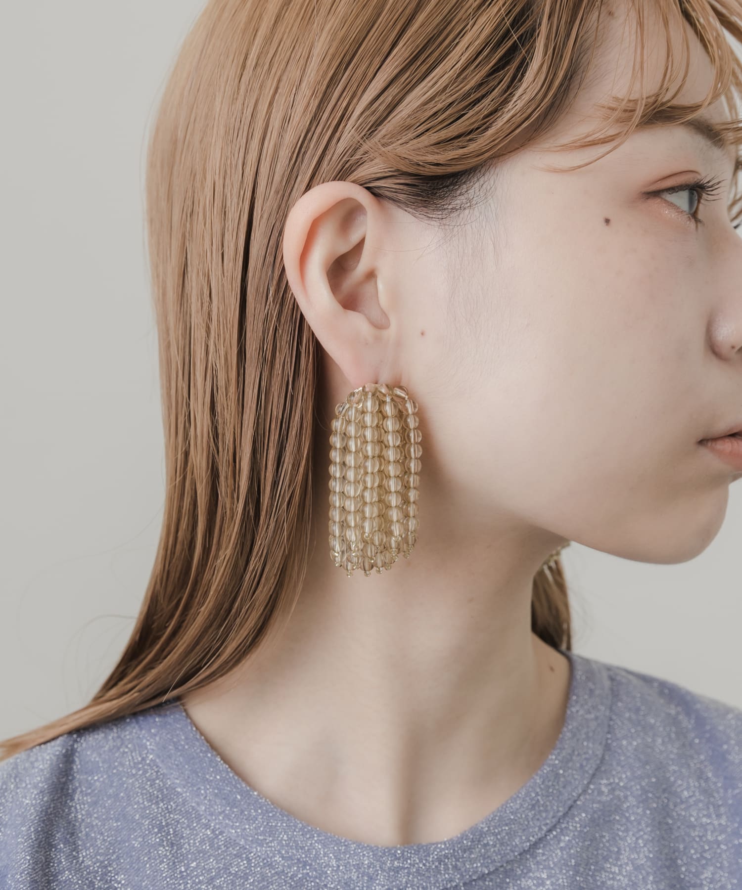 カラービーズシャワーピアス BEG -