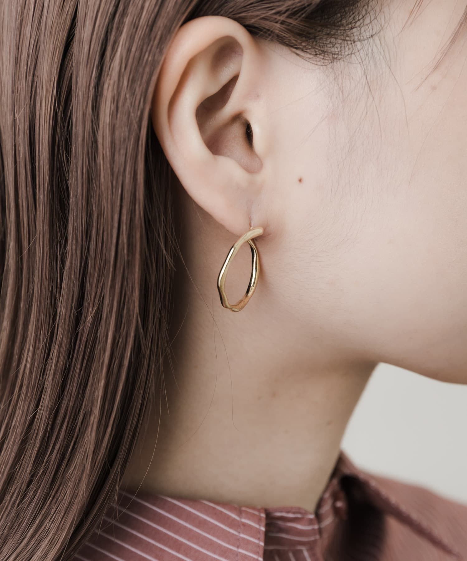ツイストフープピアス GLD -