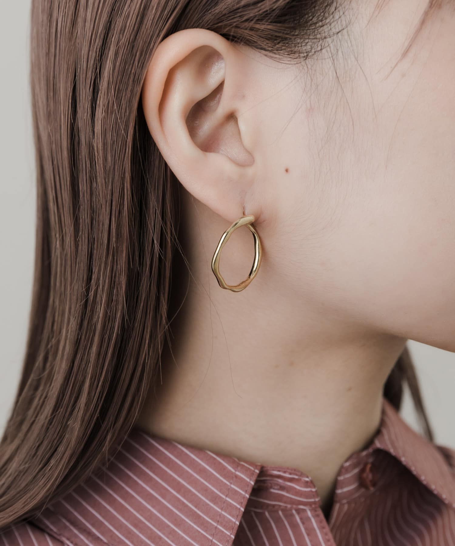 ツイストフープピアス GLD -