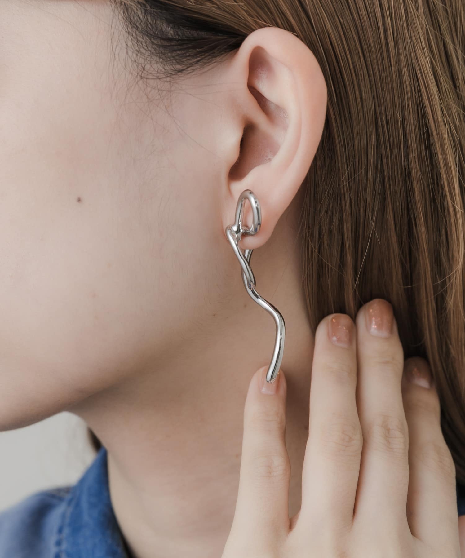 ニュアンスリボンピアス SLV -