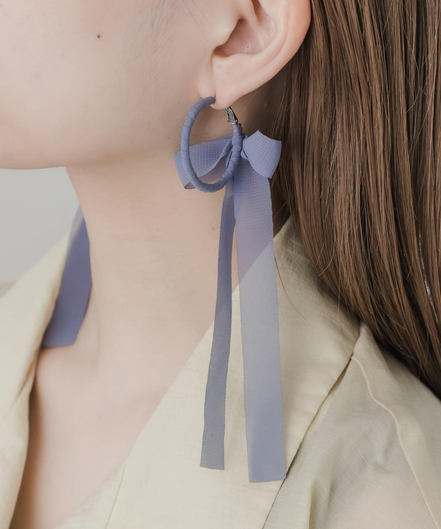 シアーリボンフープピアス BLU -