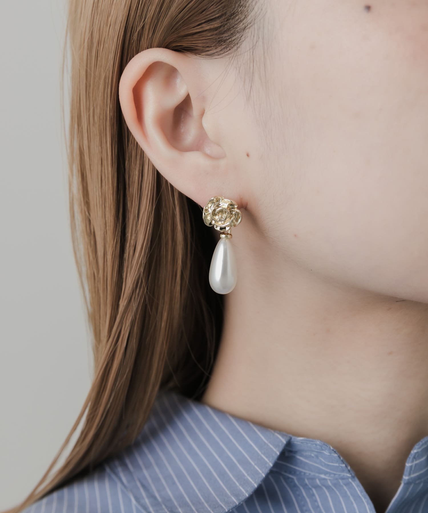 フラワードロップパールピアス GLD/IVO -