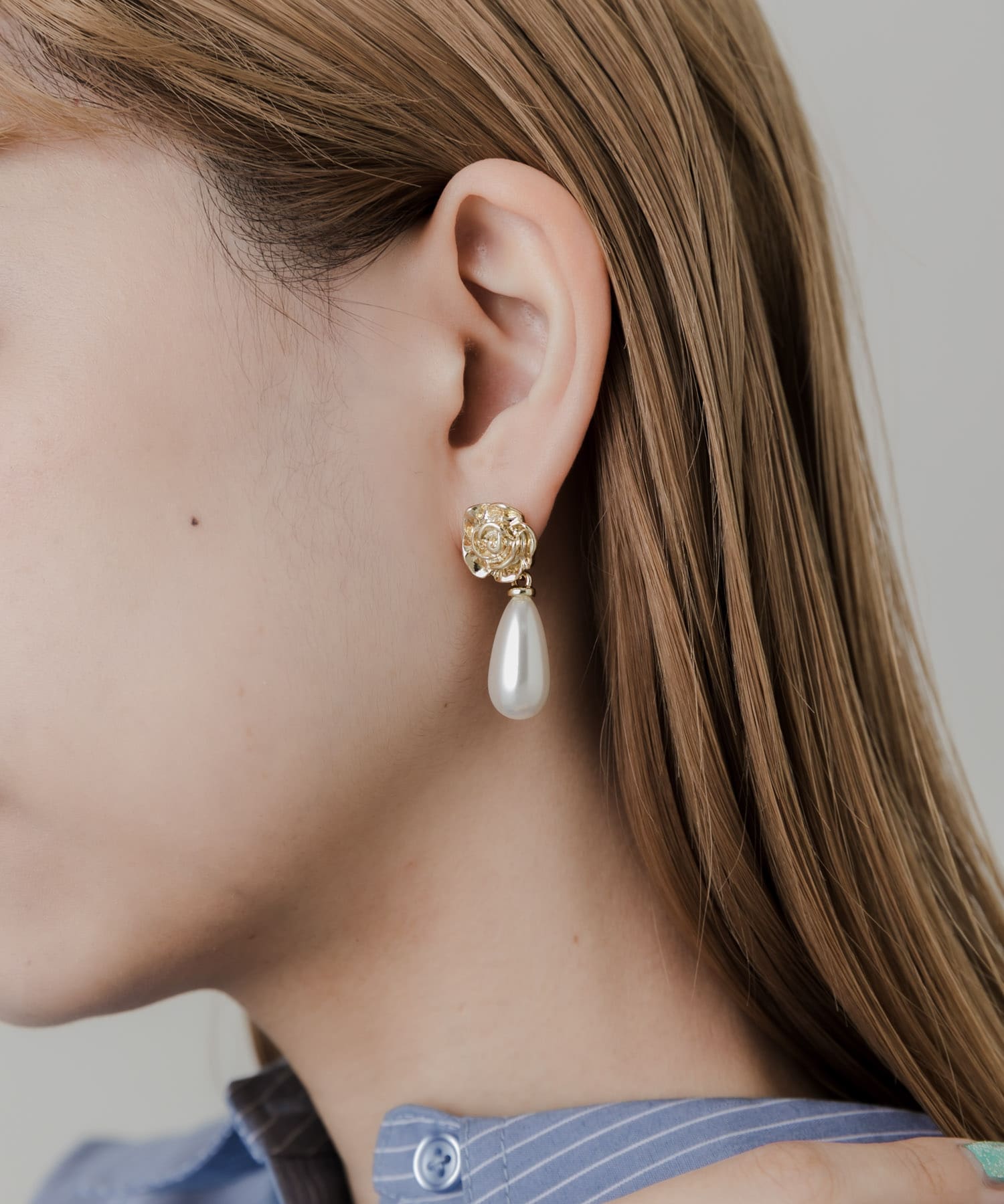 フラワードロップパールピアス GLD/IVO -