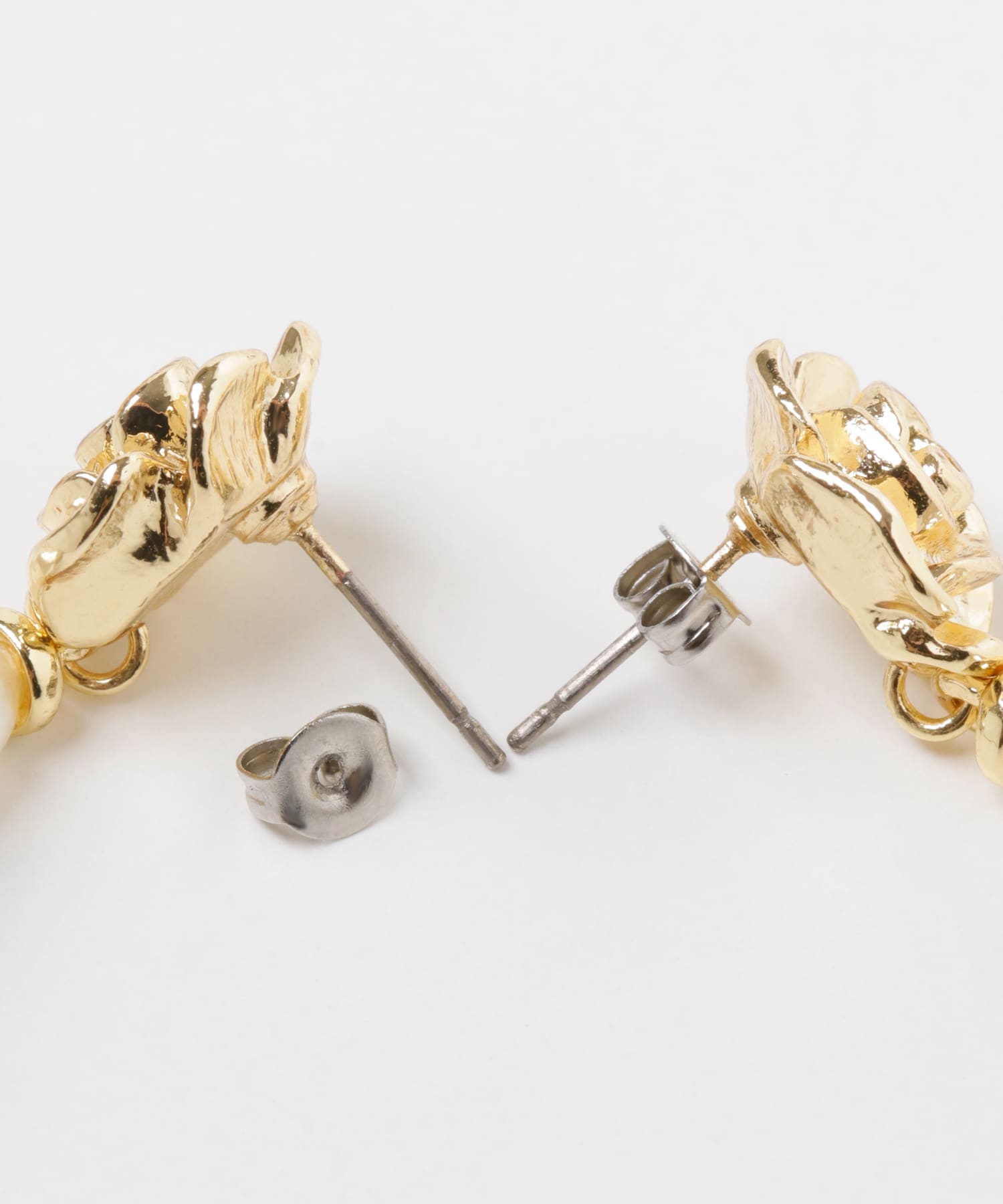 フラワードロップパールピアス GLD/IVO -