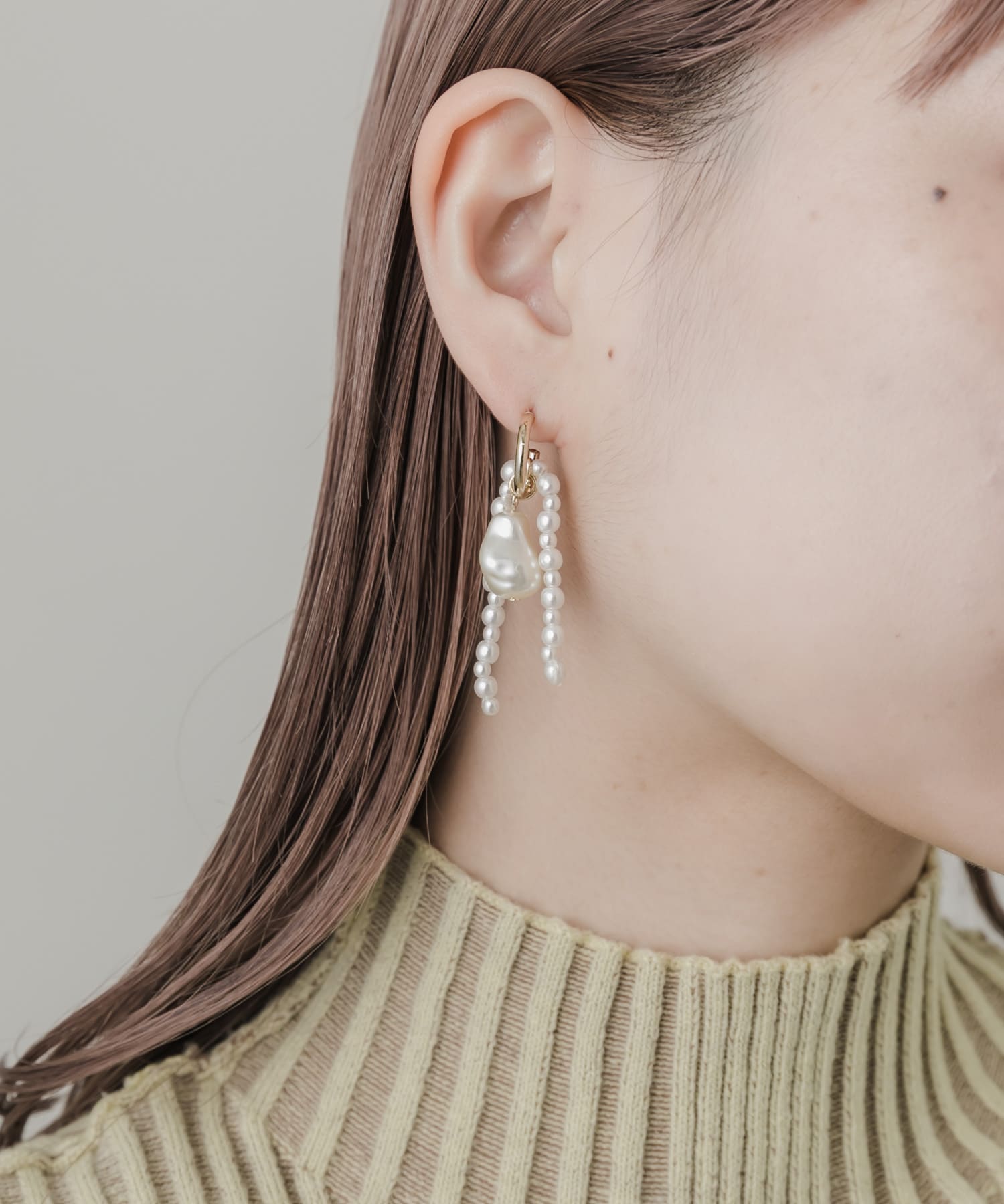 ジュシパールドロップムーンピアス GLD/IVO -
