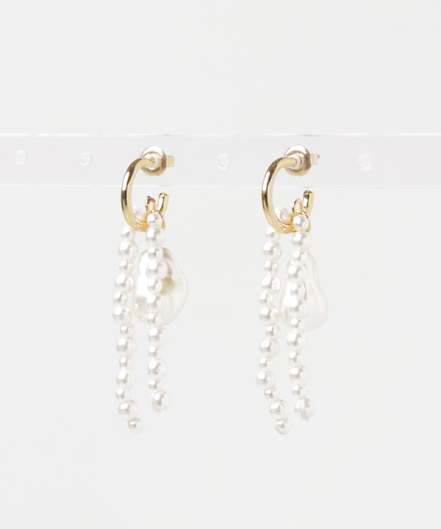 ジュシパールドロップムーンピアス GLD/IVO -