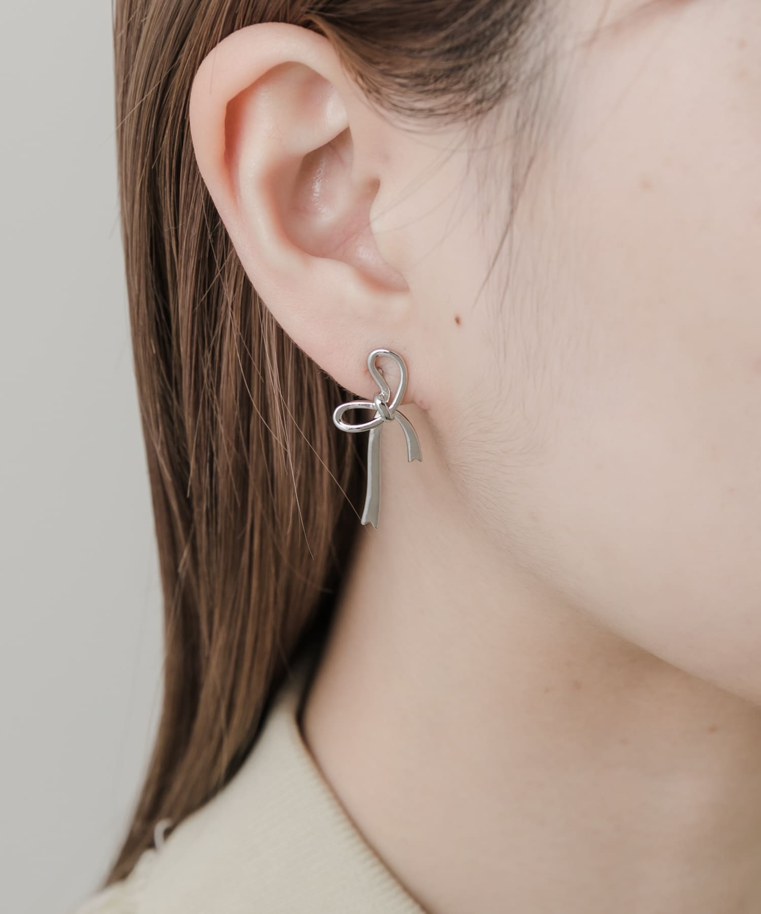 アシンメトリーメタルリボンピアス SLV -